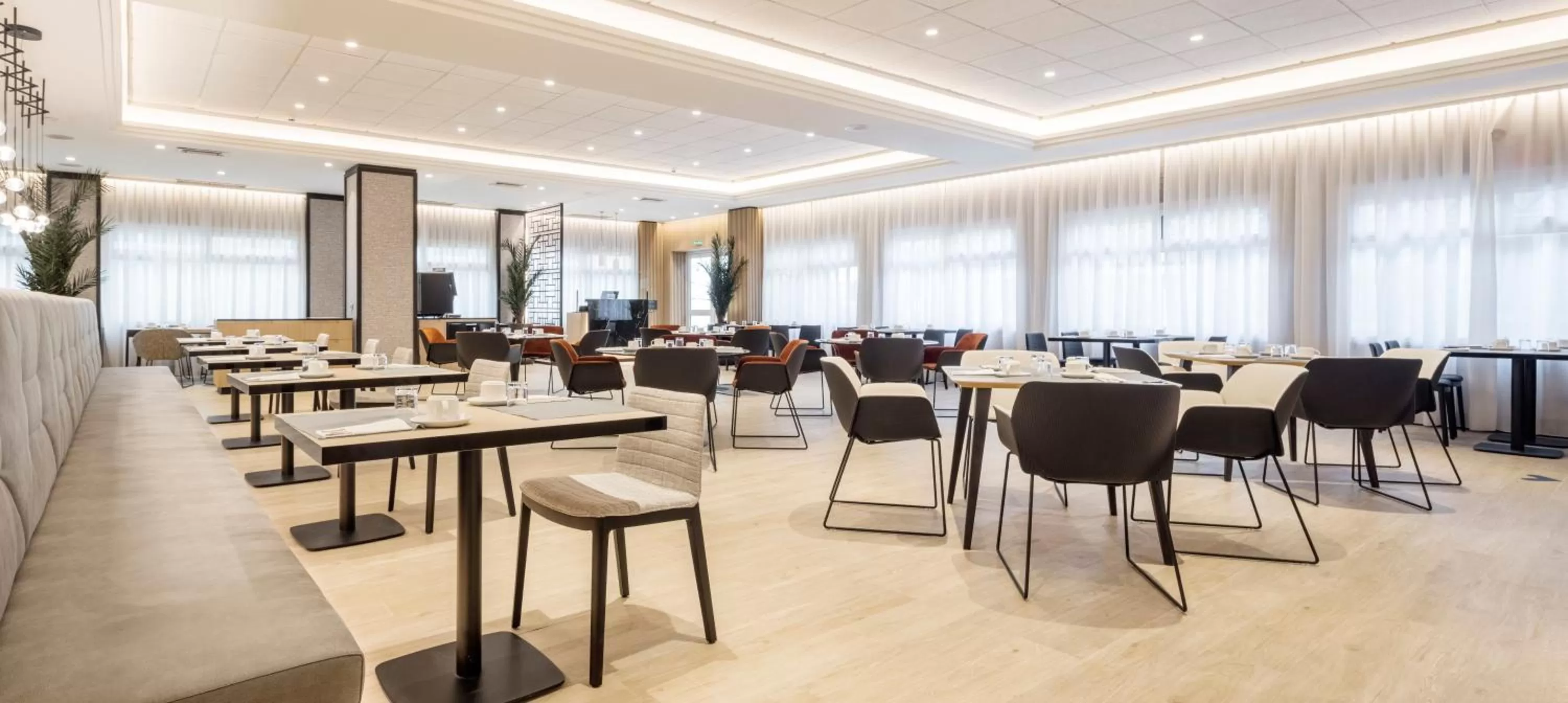 Restaurant/places to eat in Ilunion Alcora Sevilla