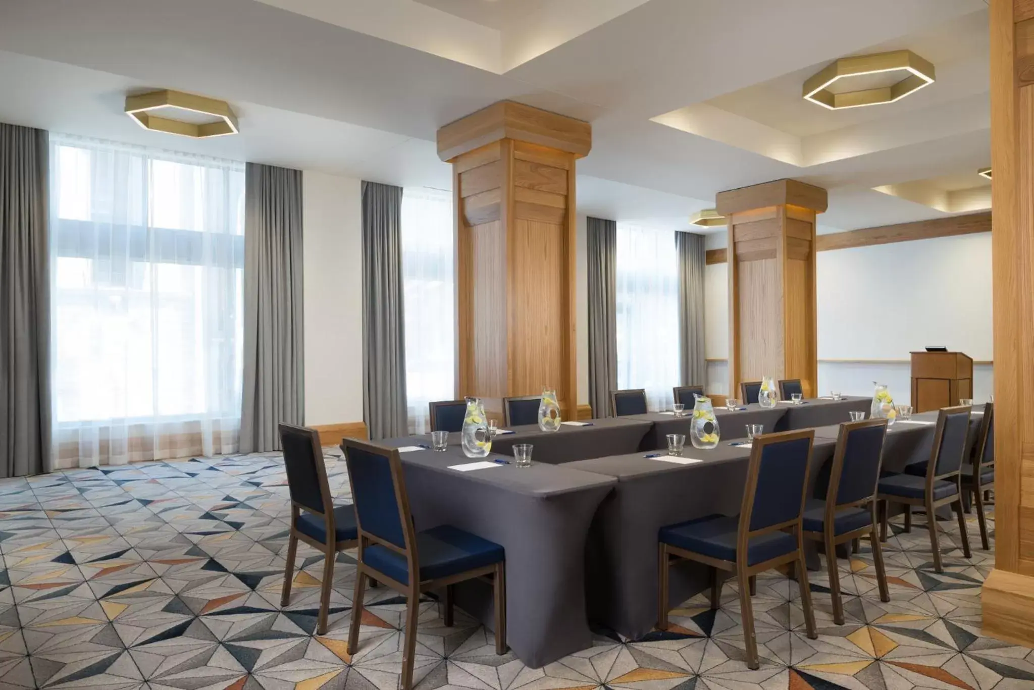 Meeting/conference room in Kimpton Schofield Hotel, an IHG Hotel