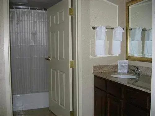 Shower, Bathroom in Staybridge Suites Indianapolis-Airport, an IHG Hotel