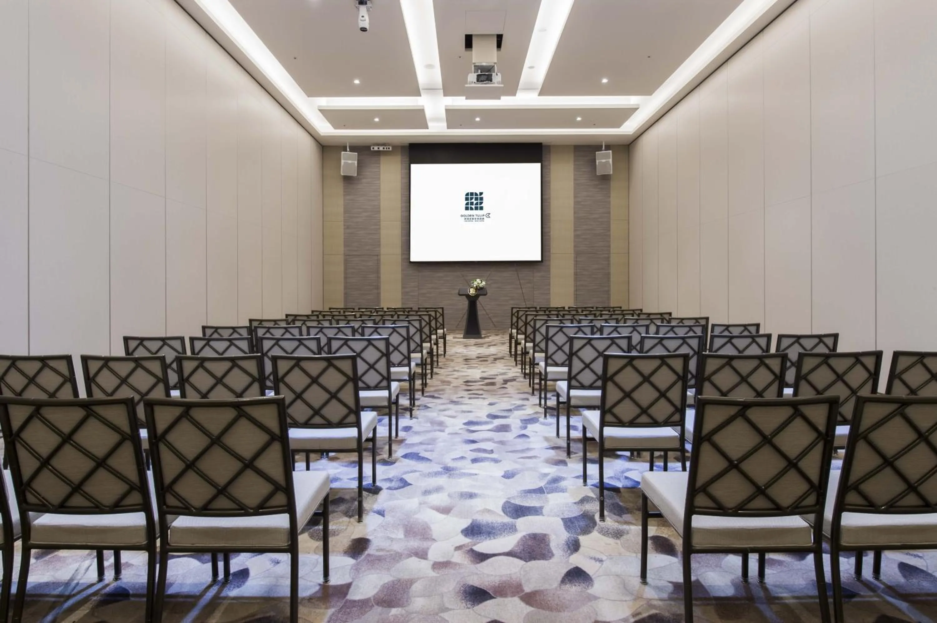 Meeting/conference room in Golden Tulip FAB Hotel New Taipei