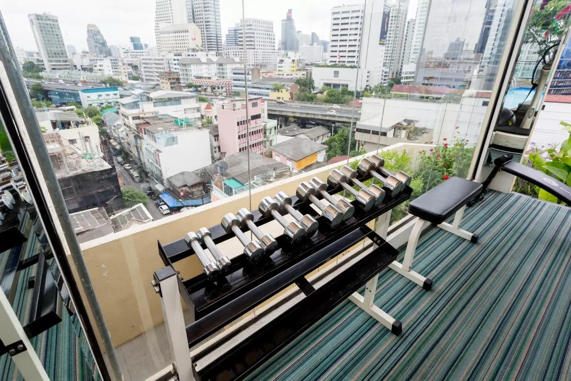 Fitness centre/facilities in The Grand Sathorn