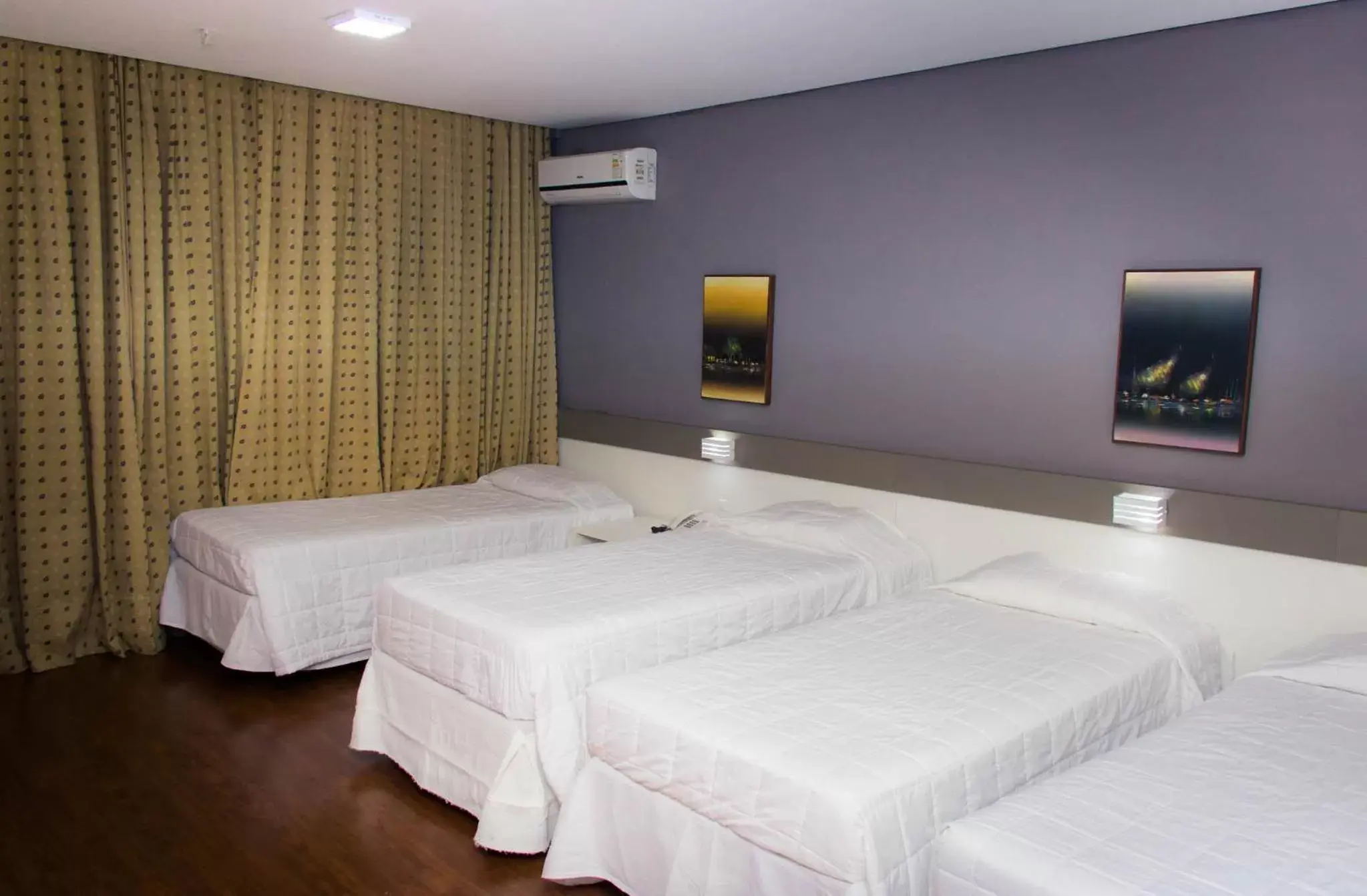 Bedroom, Bed in Embaixador Hotel e Centro de Eventos