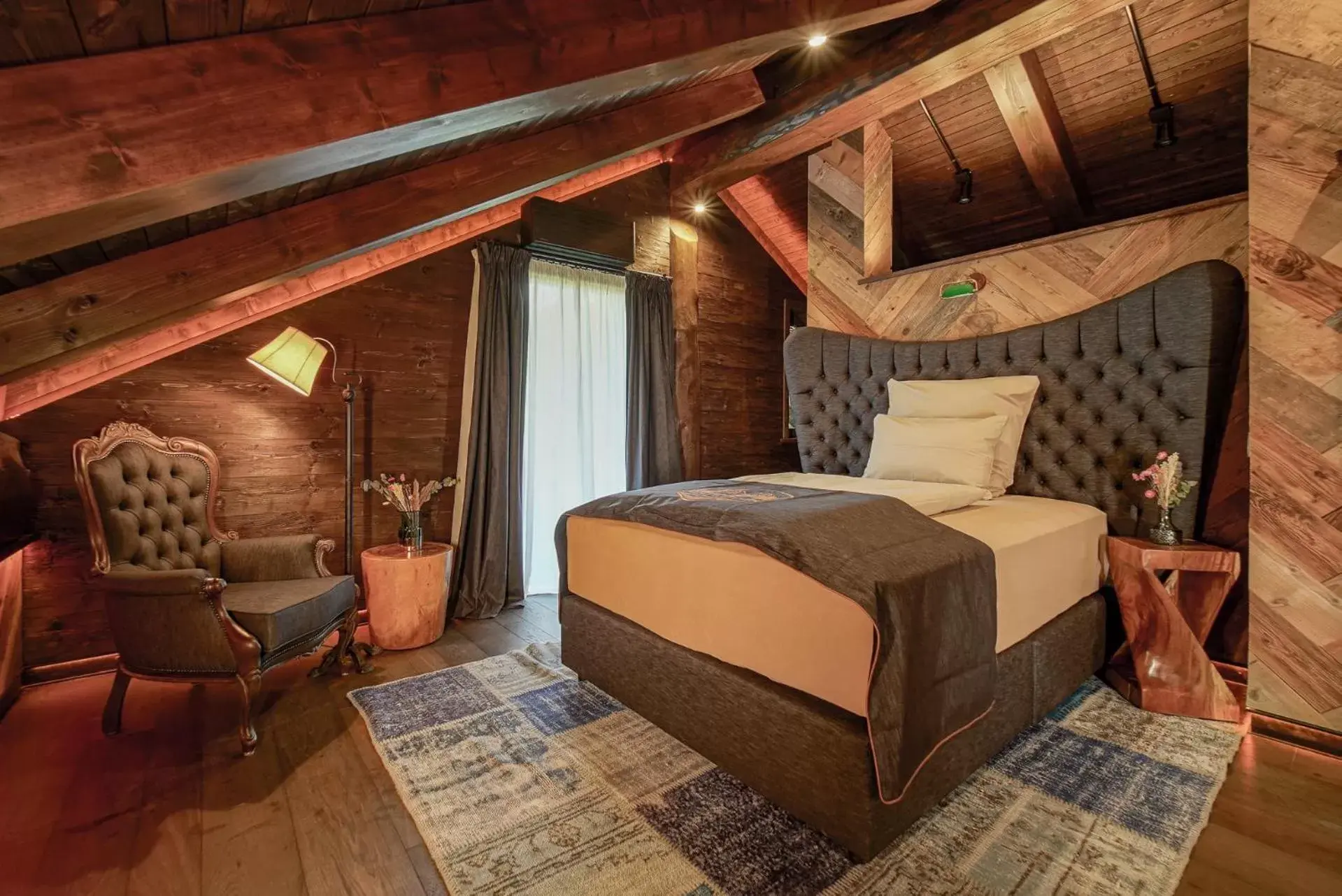 Deluxe Single Room with Balcony in Timberjacks Siegen Motel Deluxe Single Room with Balcony in Timberjacks Siegen Motel