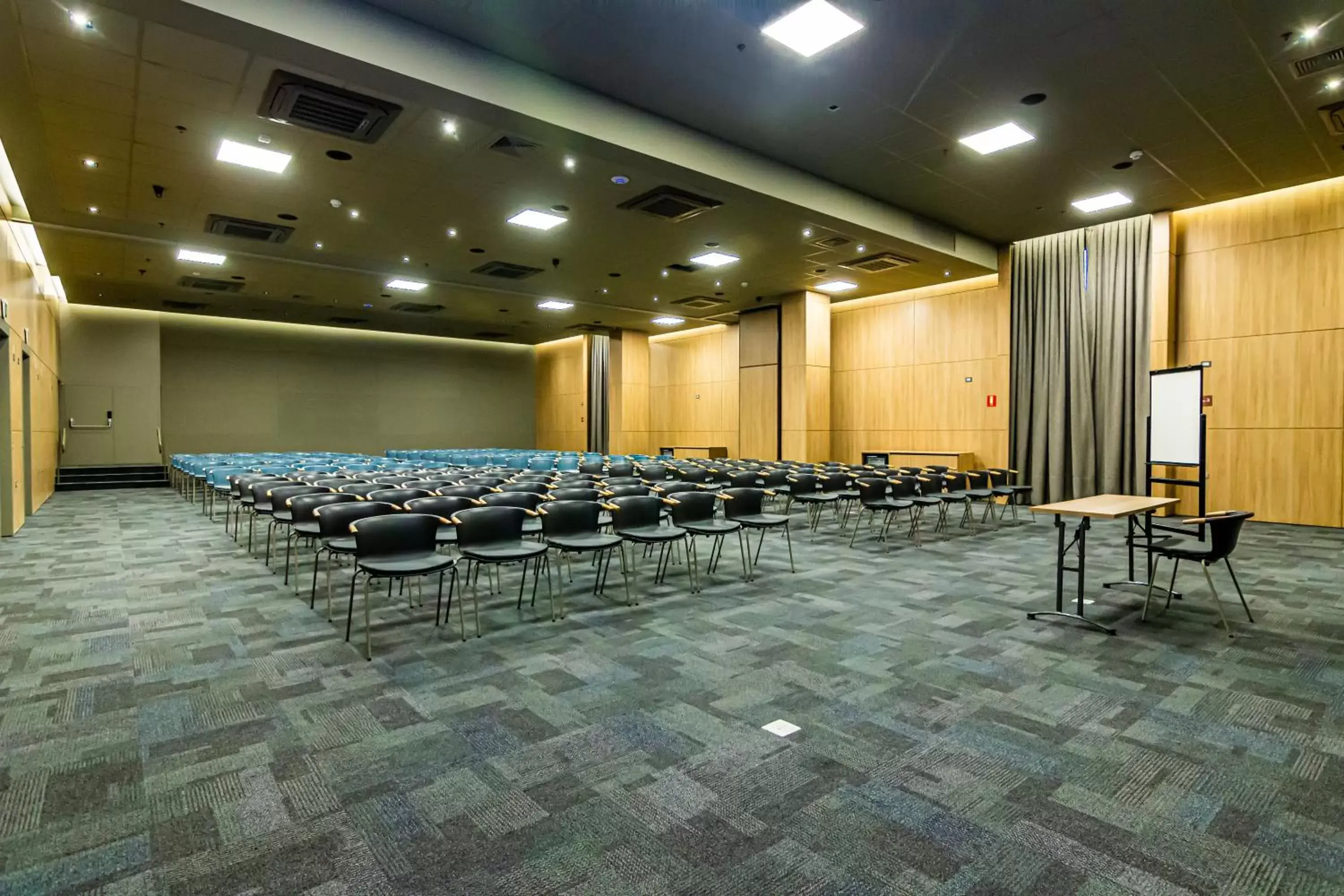 Meeting/conference room in Mercure Itajai Navegantes