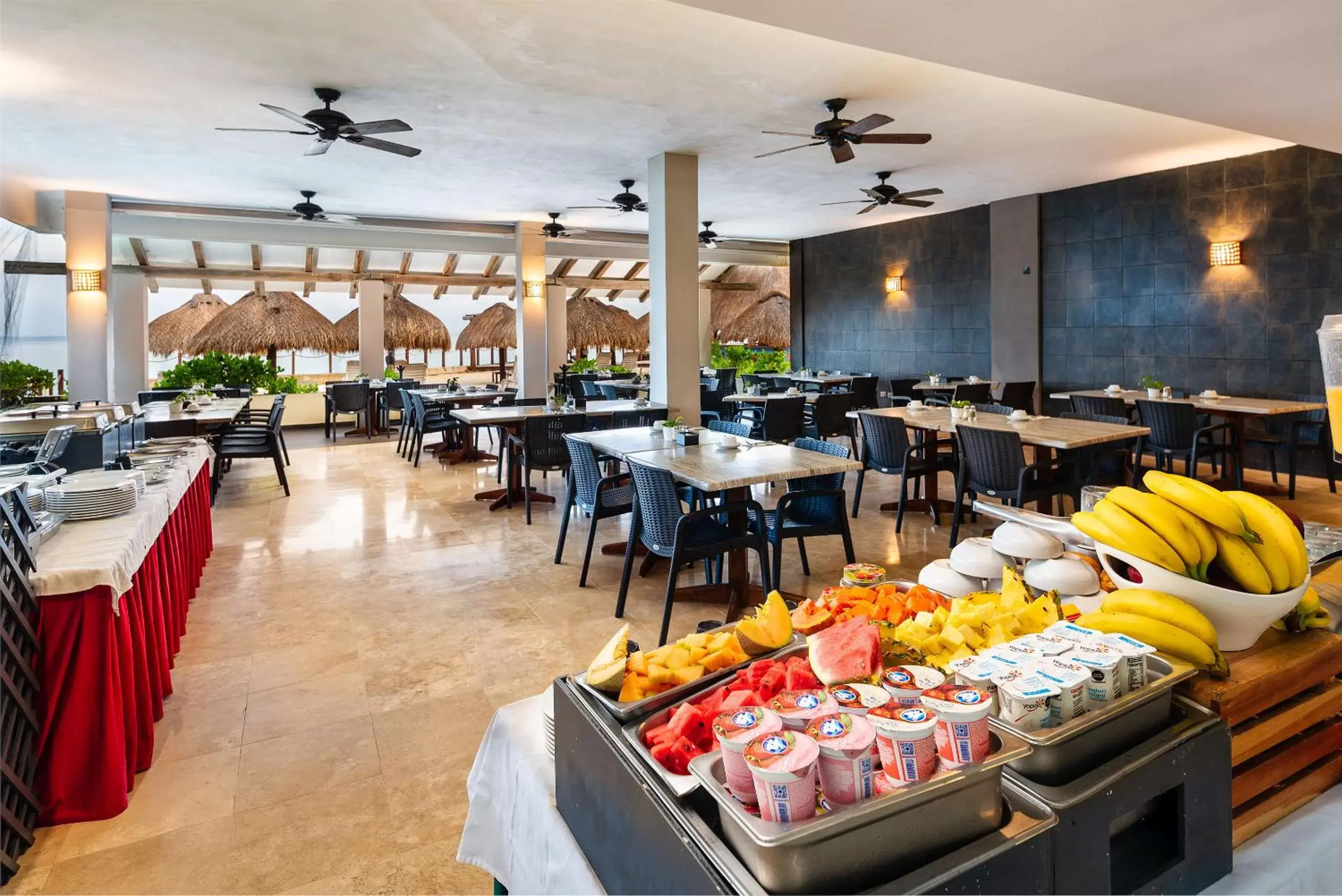 Buffet breakfast, Restaurant/Places to Eat in Playa Azul Cozumel
