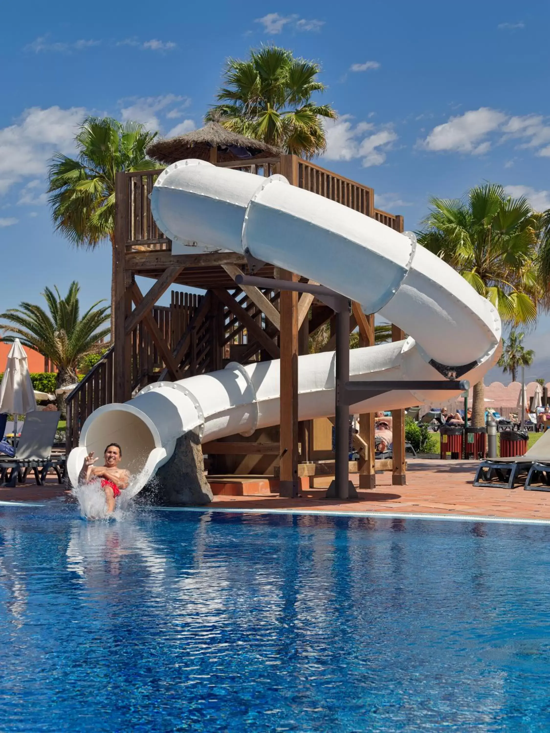 Swimming pool in H10 Tindaya Swimming pool in H10 Tindaya