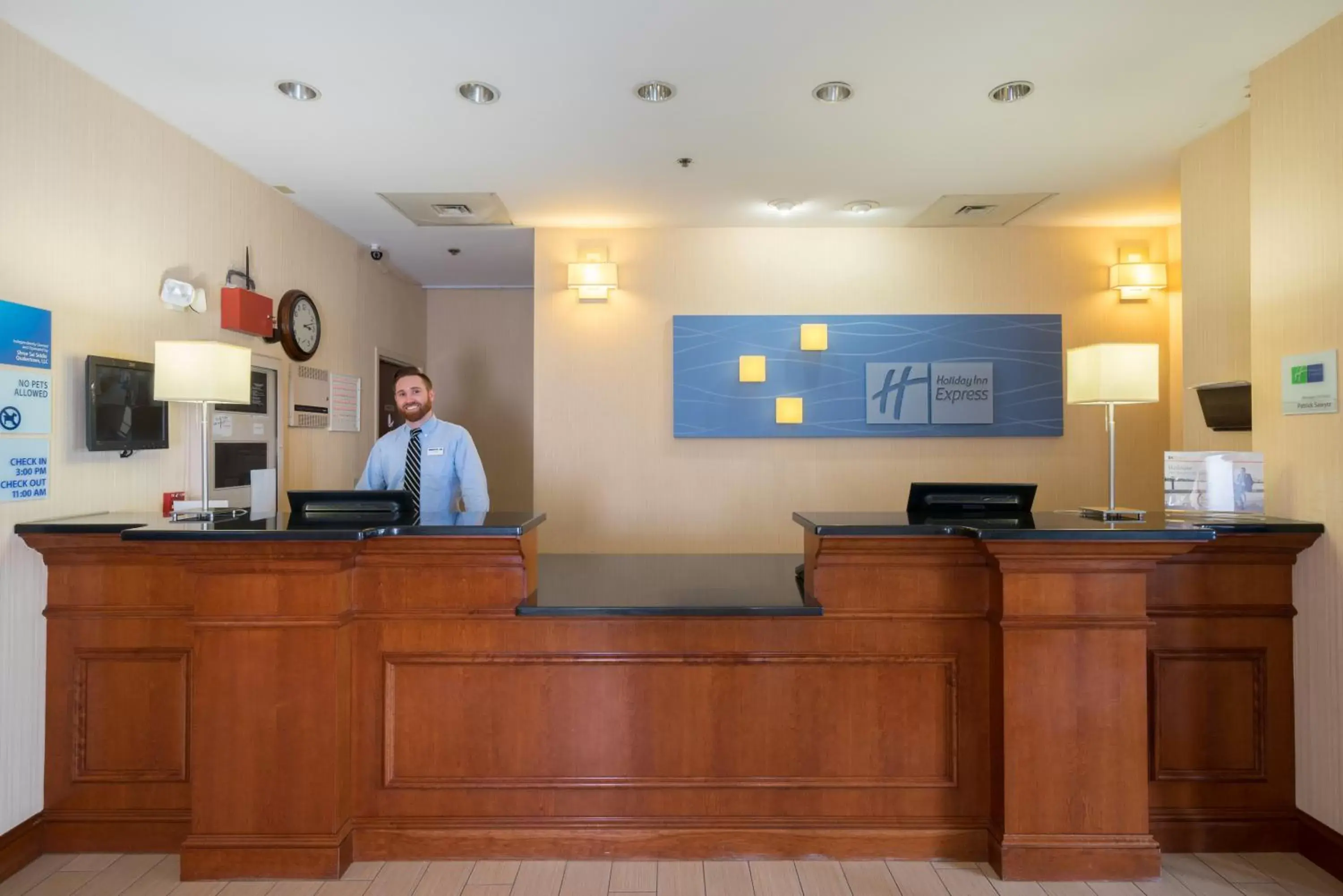 Lobby or reception, Lobby/Reception in Holiday Inn Express and Suites - Quakertown, an IHG Hotel