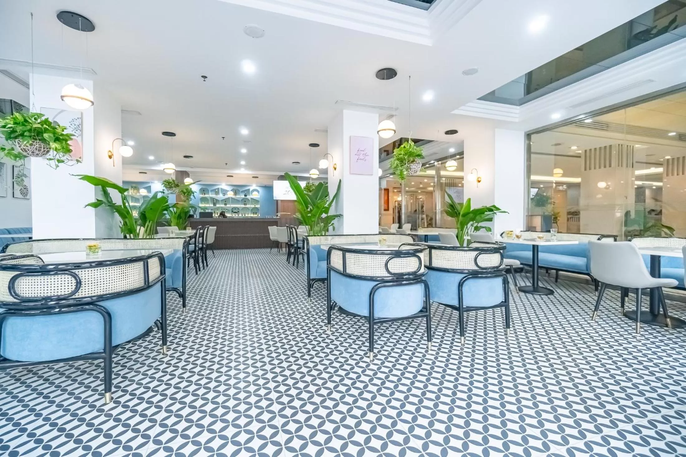 Restaurant/places to eat in Bao Son International Hotel