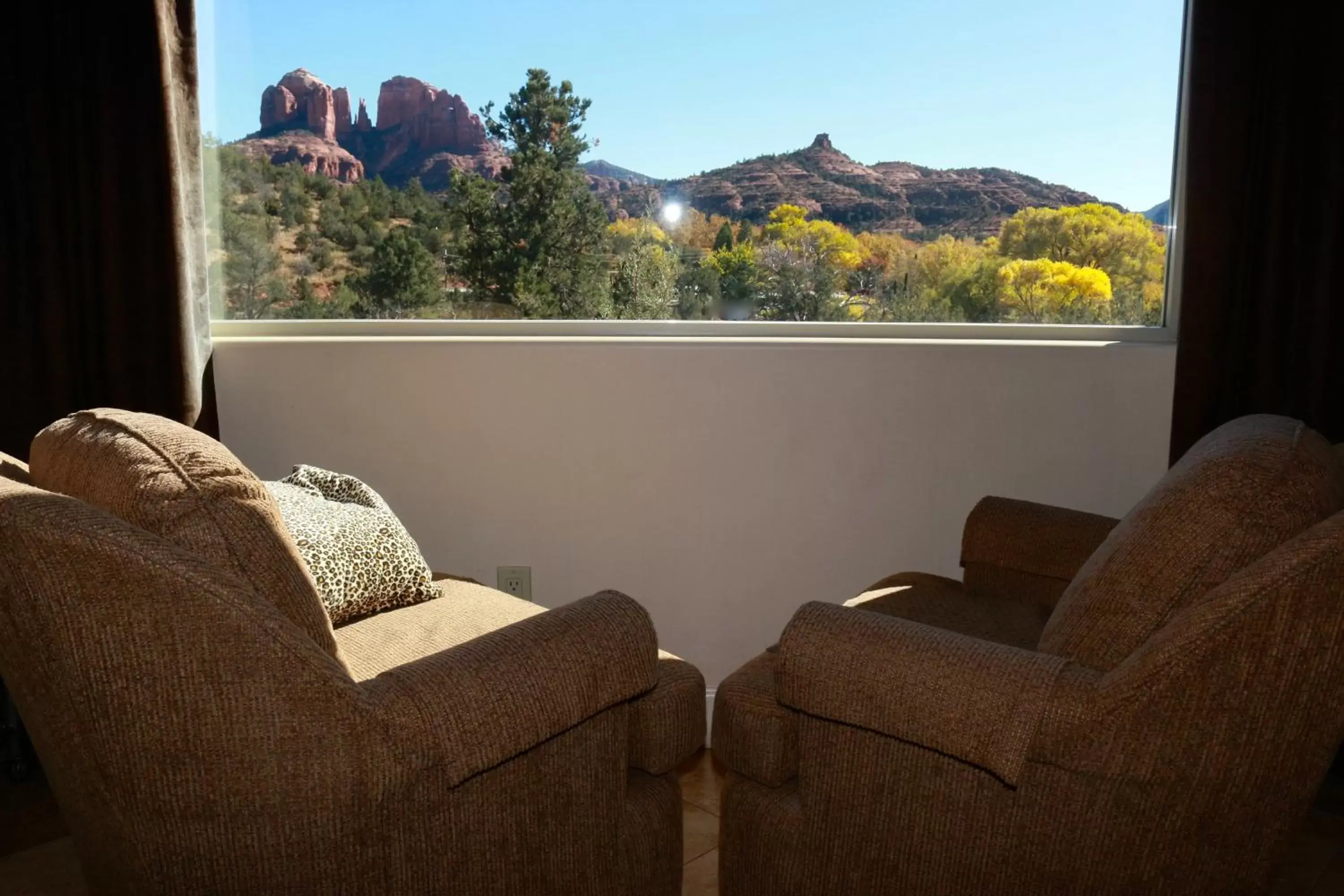 Natural landscape, Seating Area in Sedona Cathedral Hideaway B&B & Spa