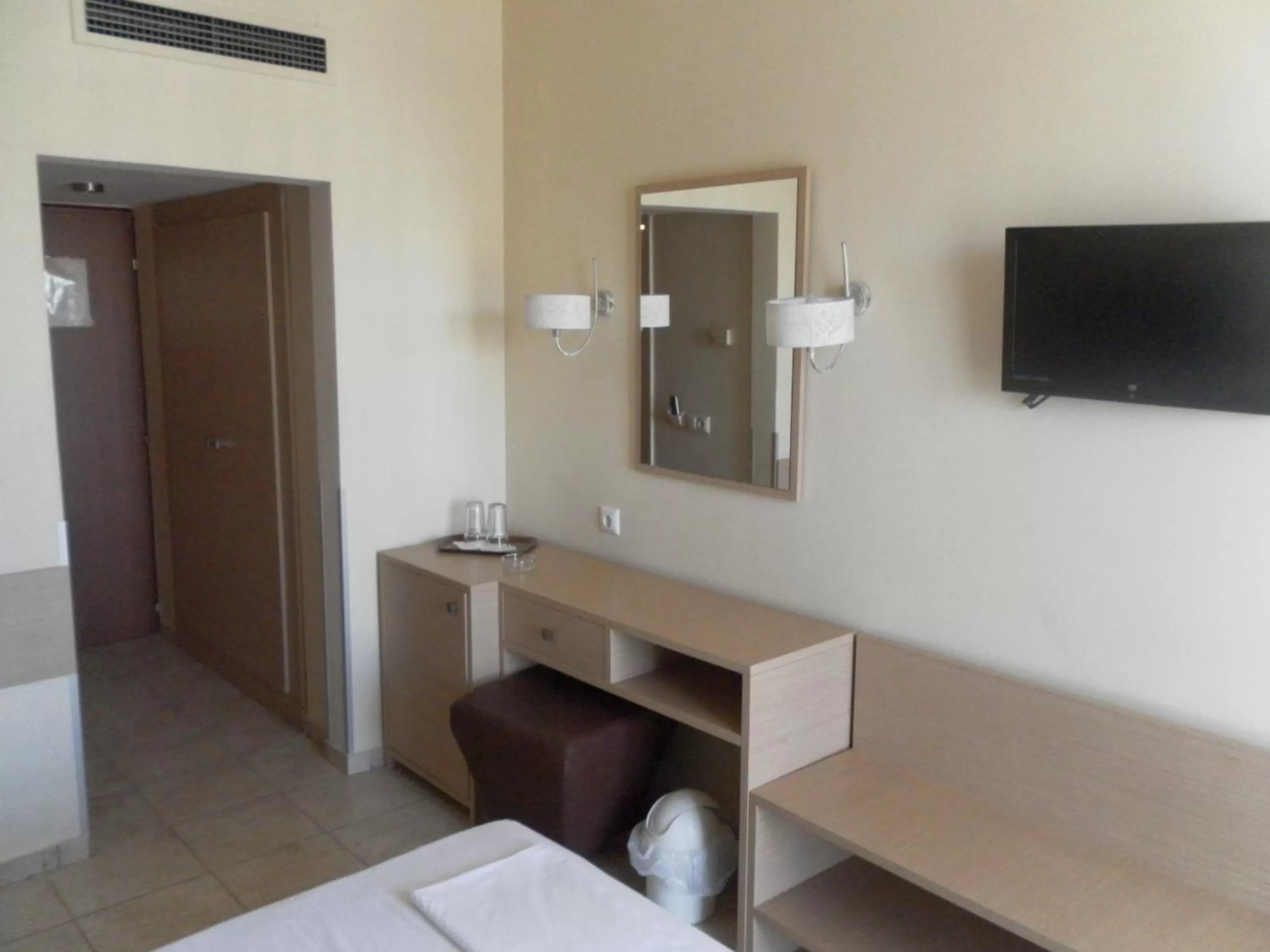 Bedroom, Seating Area in Esperia