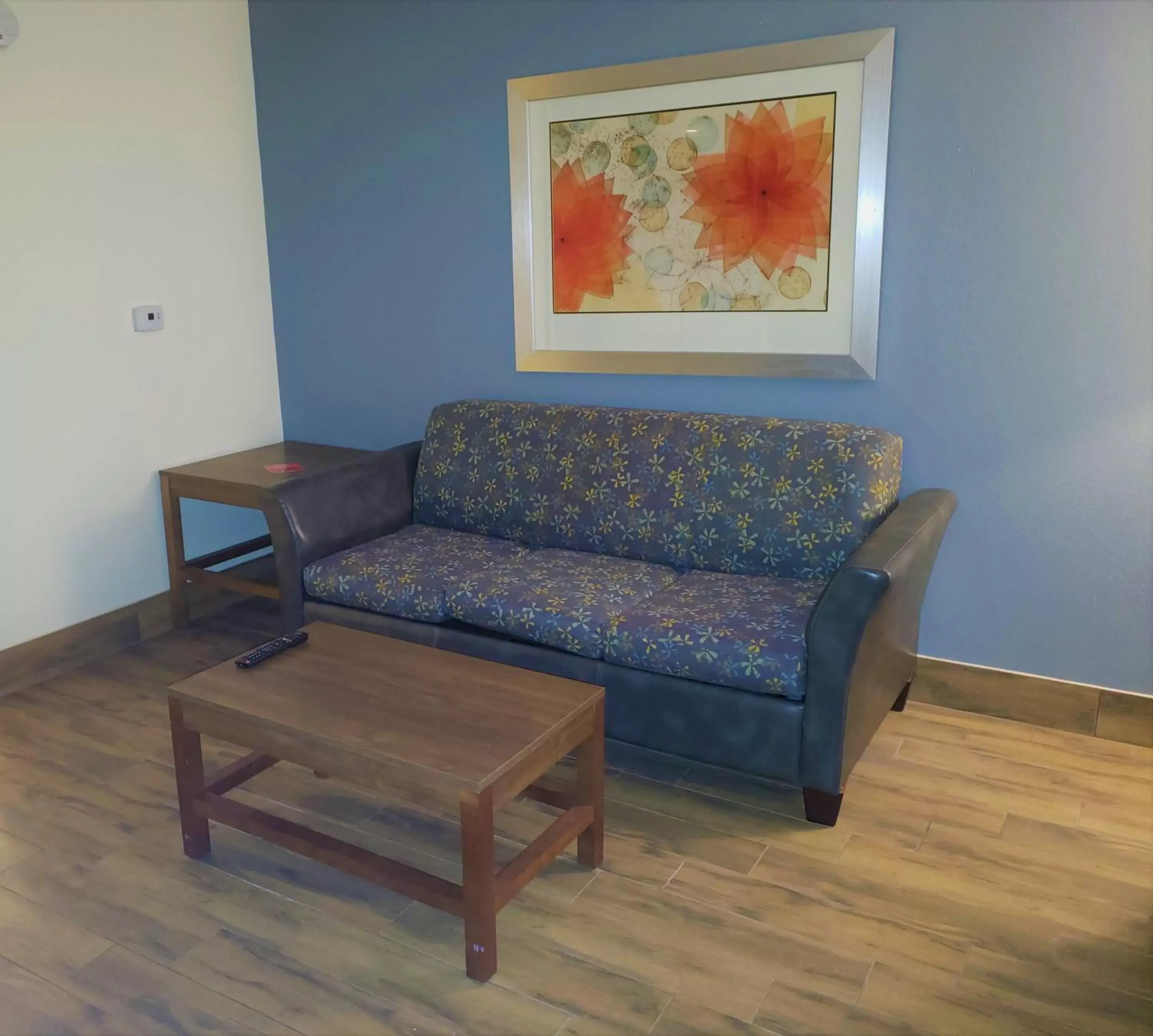 Seating Area in Best Western Fishers Indianapolis