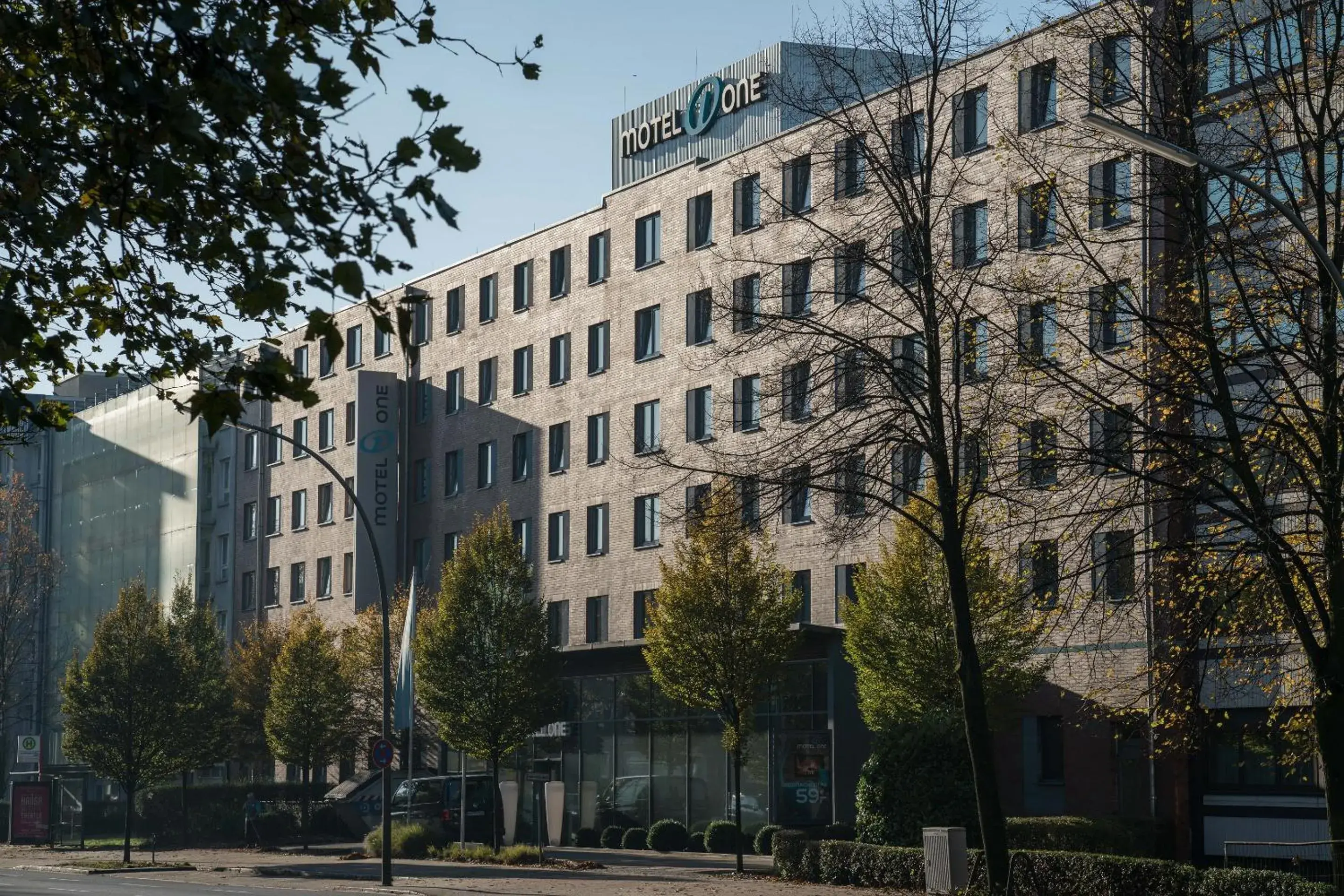 Property Building in Motel One Hamburg-Altona