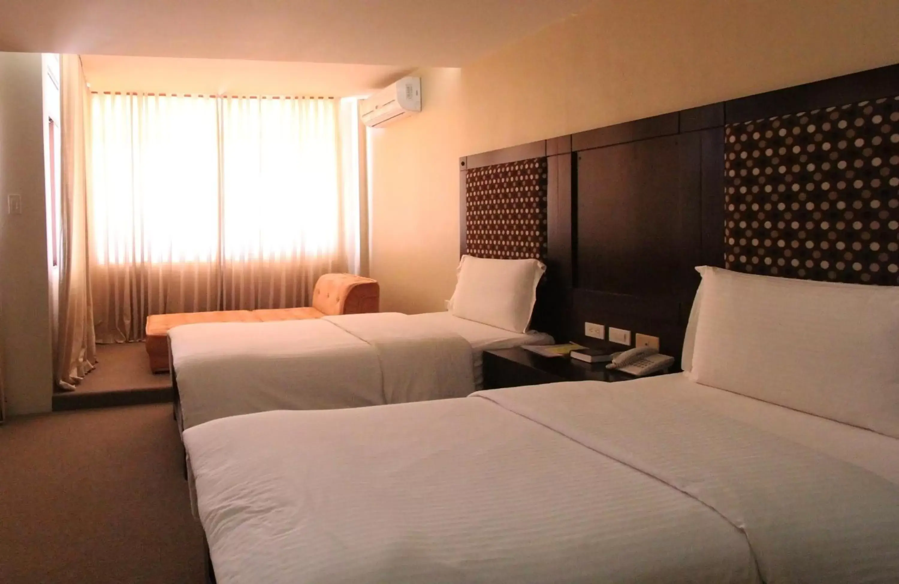Bed in Coron Gateway Hotel & Suites