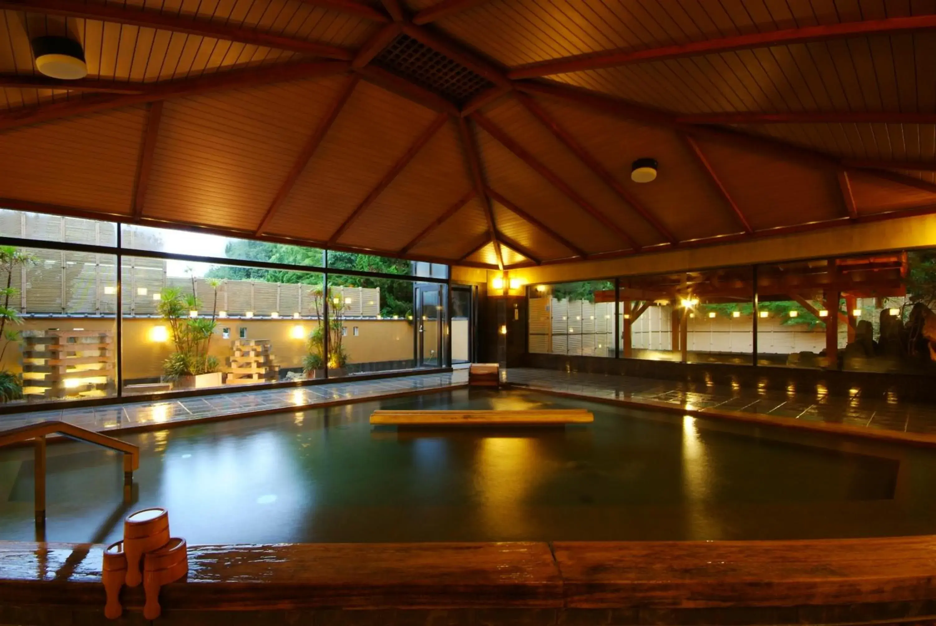 Hot Spring Bath, Swimming Pool in Biwako Hanakaido