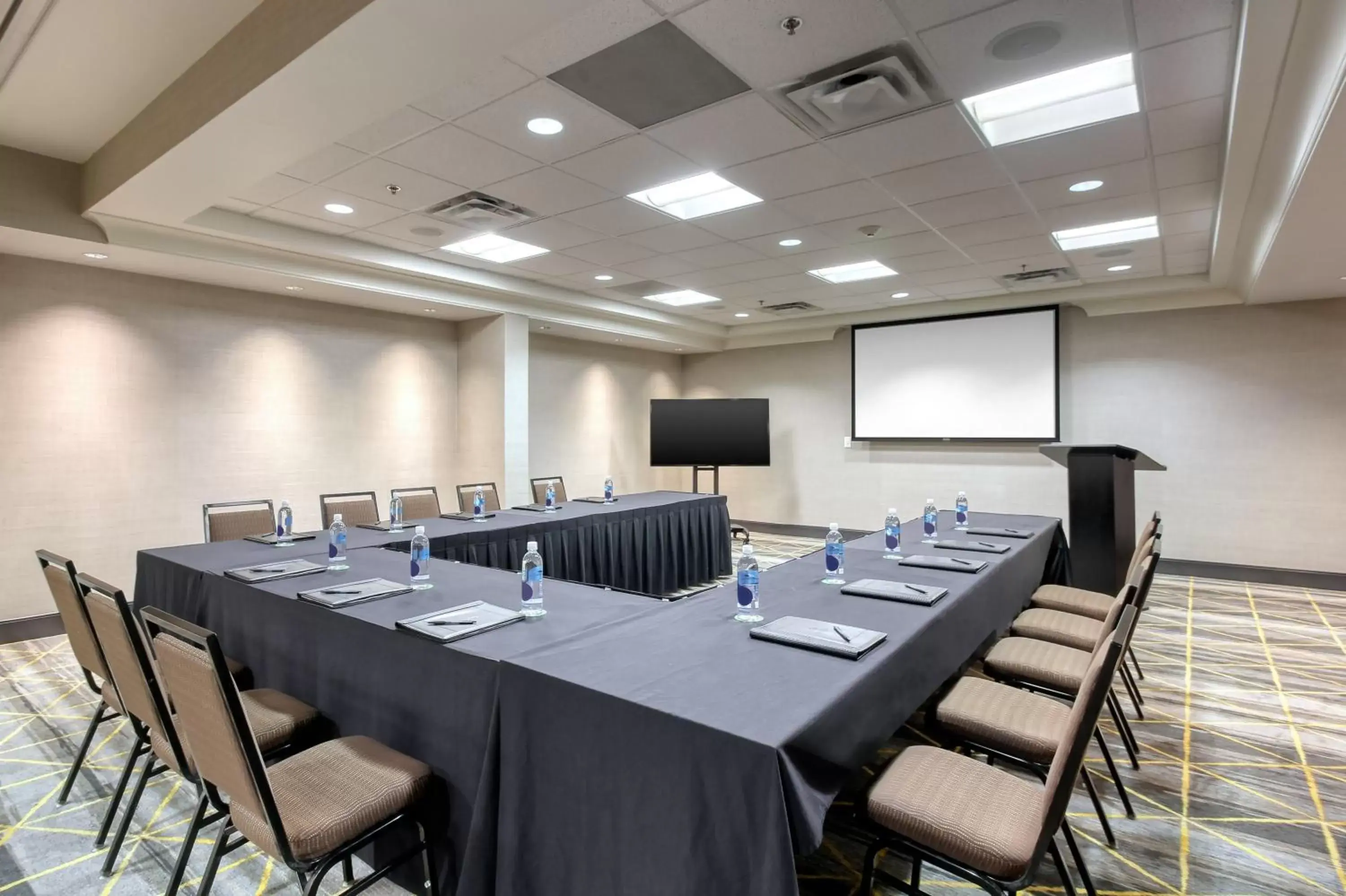 Meeting/conference room, Business Area/Conference Room in Holiday Inn & Suites Atlanta Airport North, an IHG Hotel