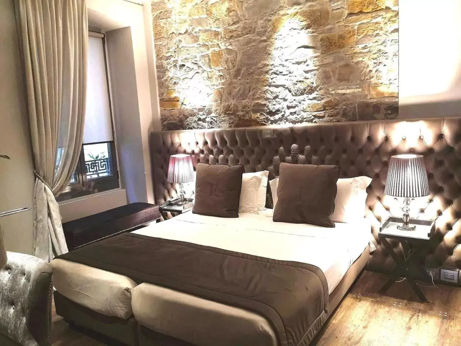 Photo of the whole room, Bed in Forvm boutique Hotel