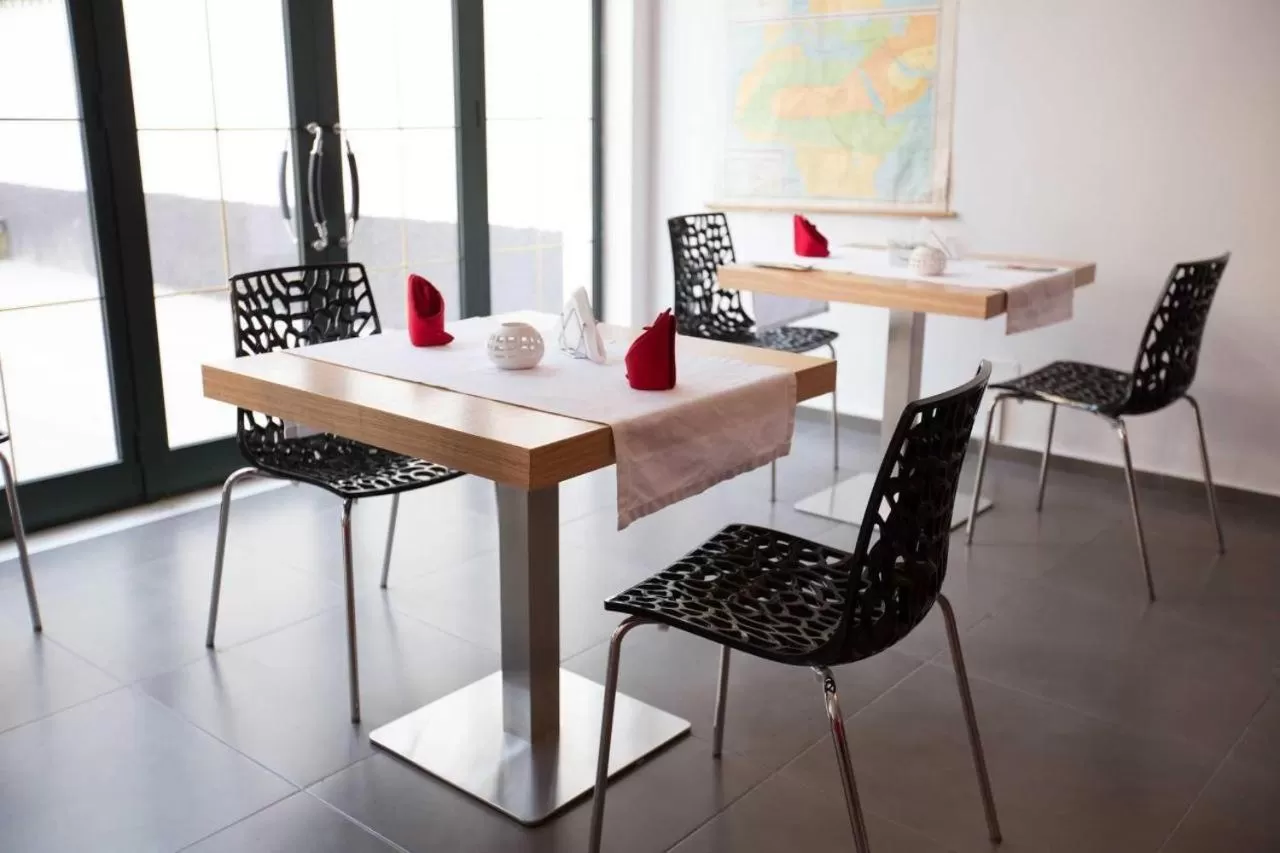 Lounge or bar in Hotel Rimini Tirana