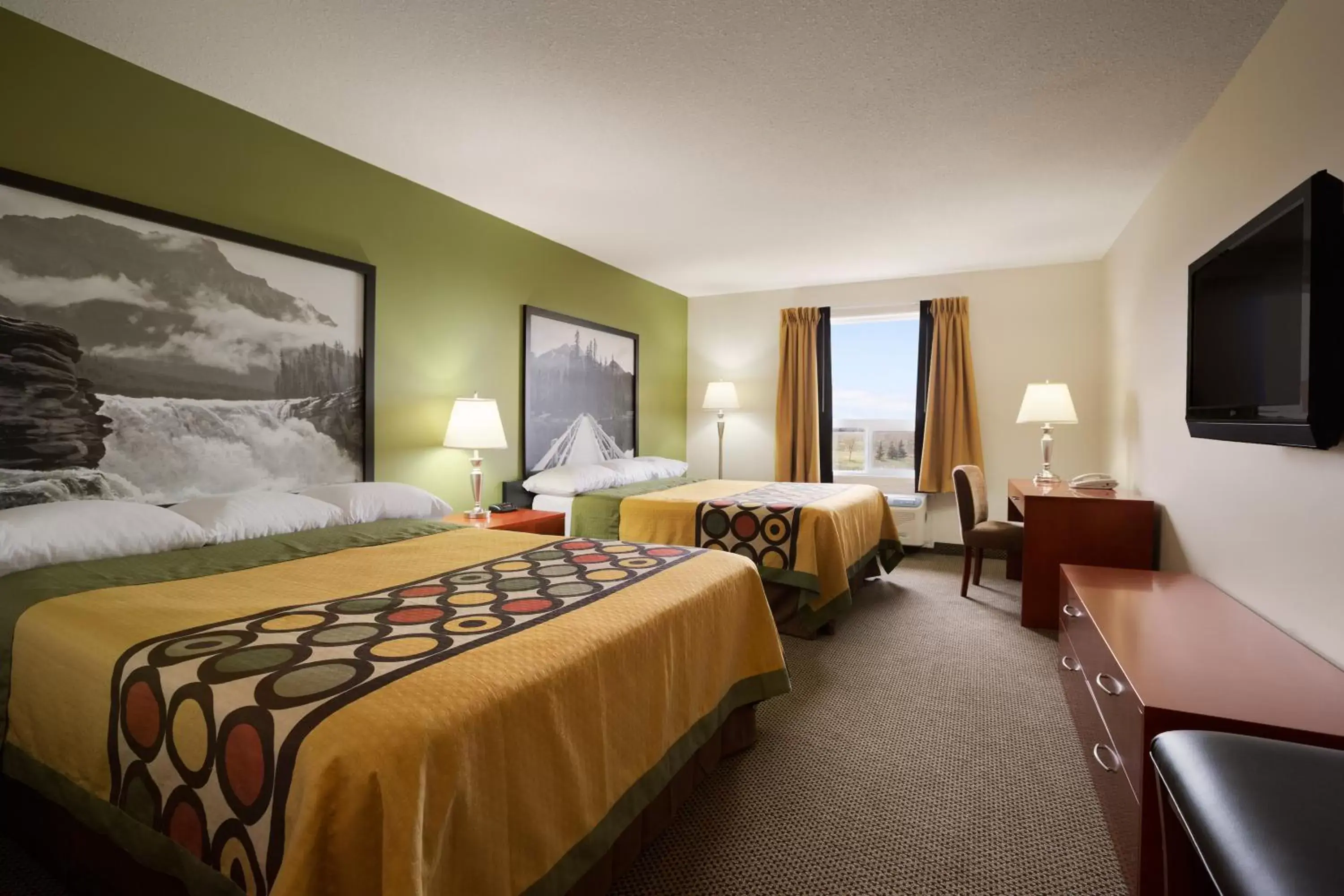 Photo of the whole room, Room Photo in Super 8 by Wyndham Sherwood Park/Edmonton Area
