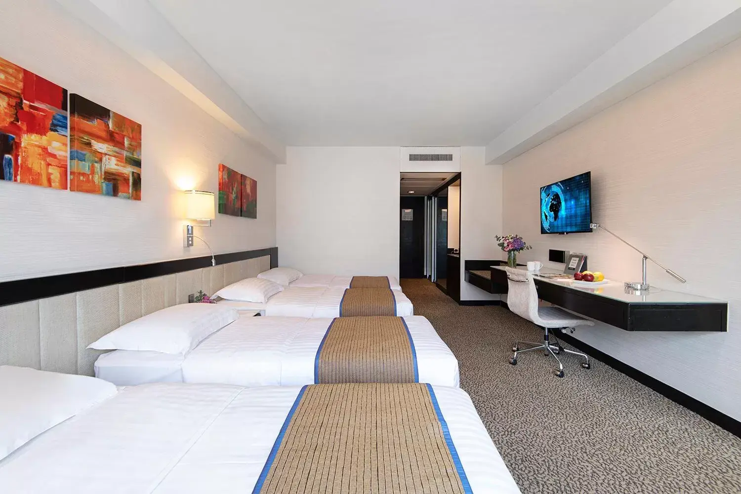 Bed in Regal Riverside Hotel Bed in Regal Riverside Hotel