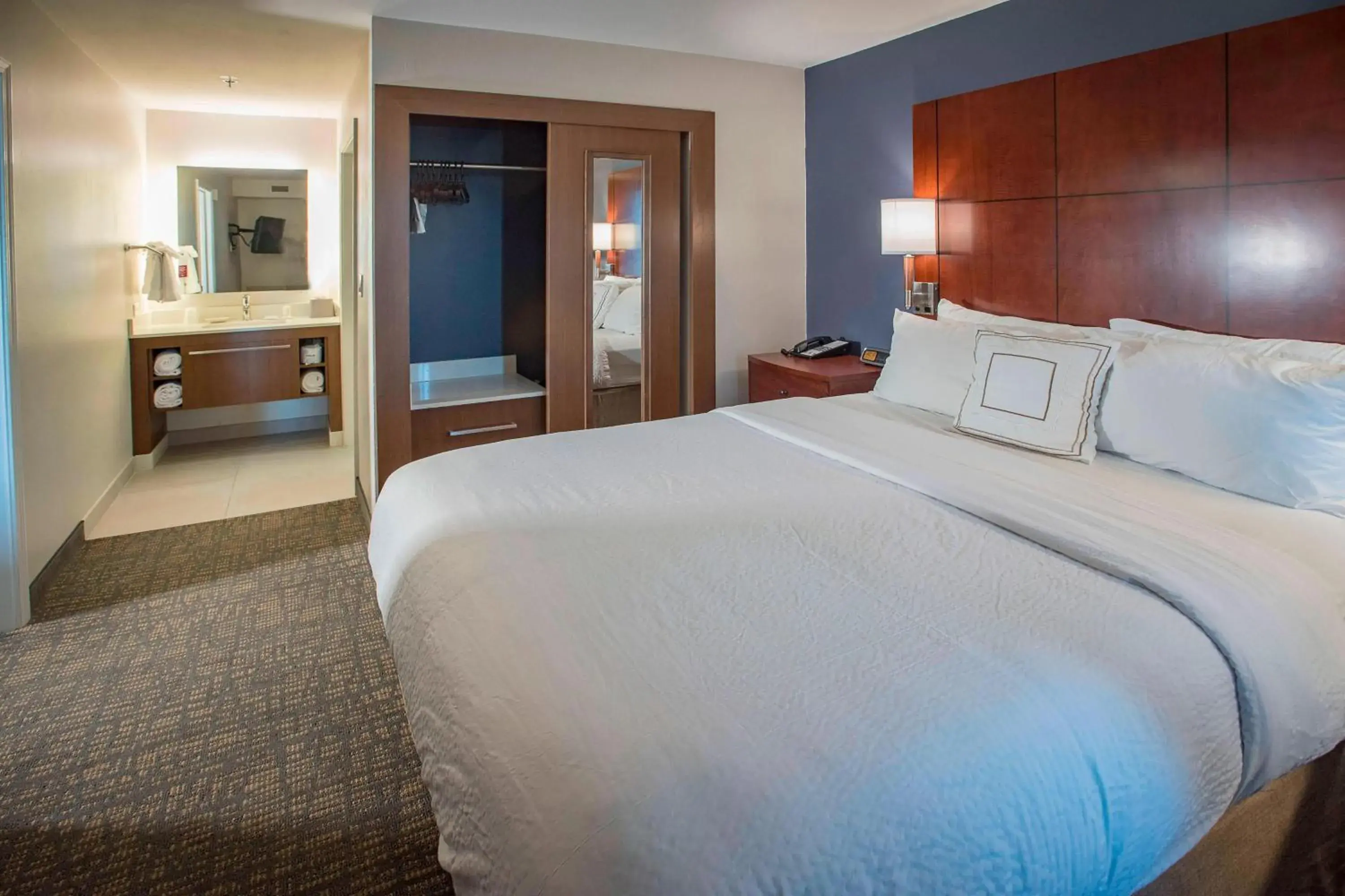 Bedroom, Bed in Residence Inn by Marriott Pensacola Downtown