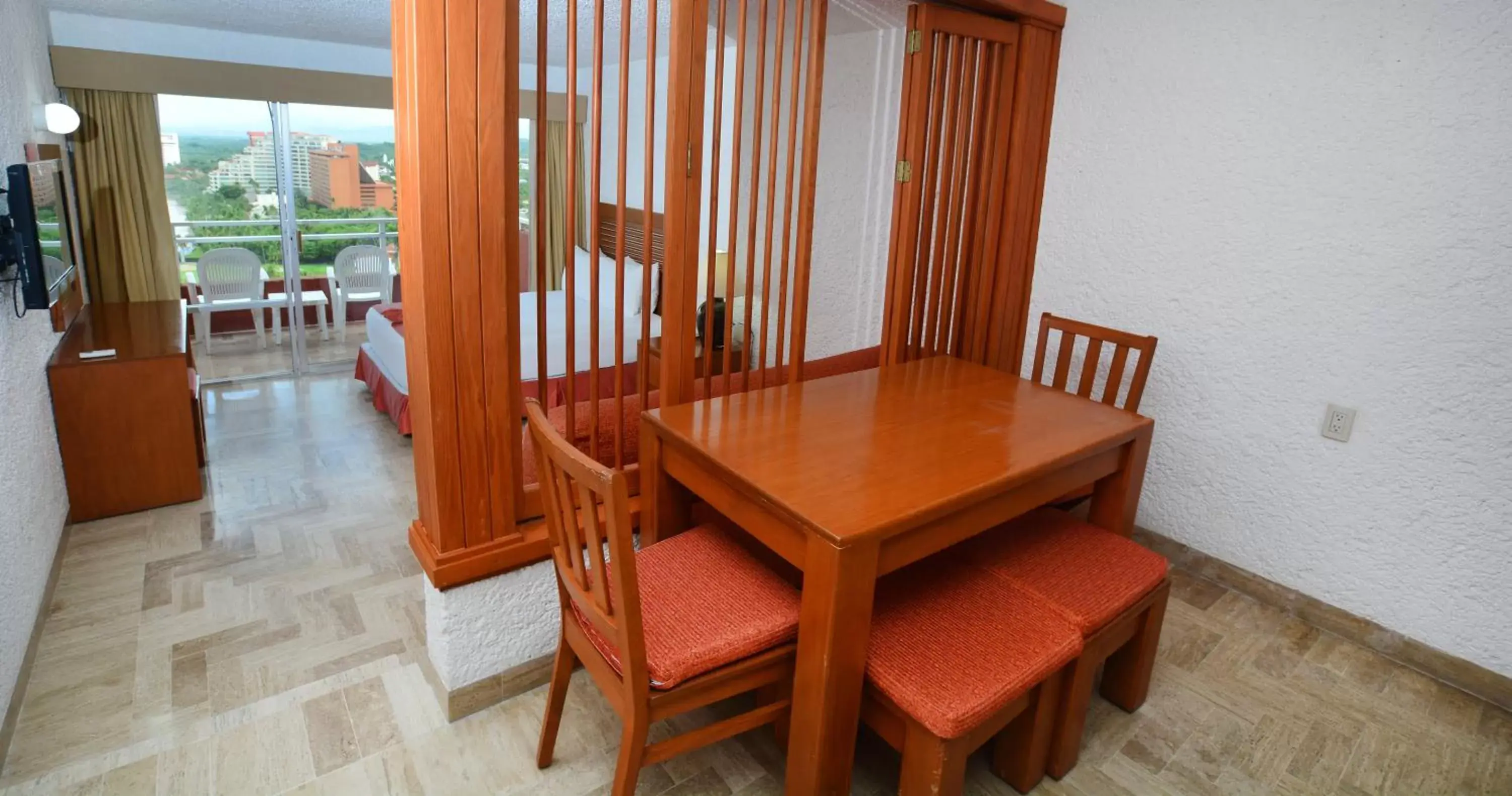 Dining Area in Pacifica Resort Ixtapa