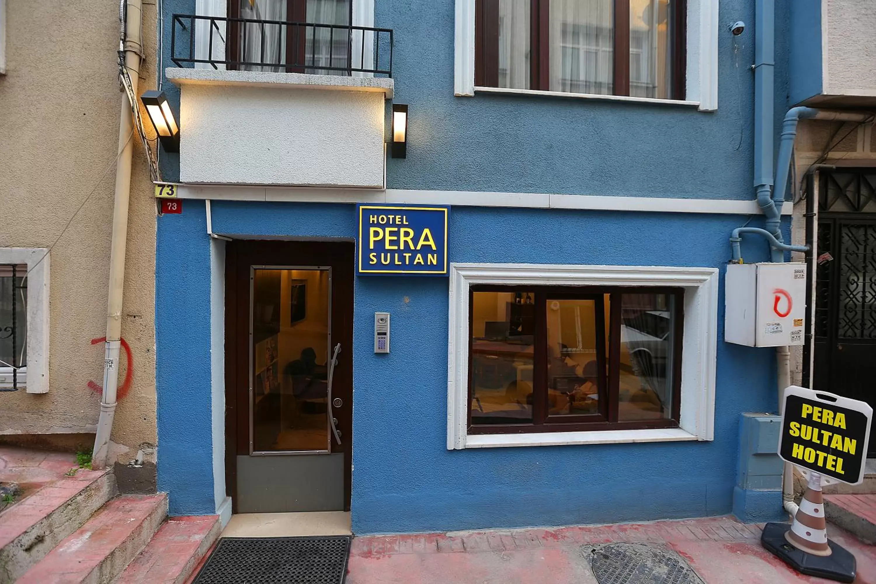 Facade/entrance in Pera Sultan Suit Facade/entrance in Pera Sultan Suit