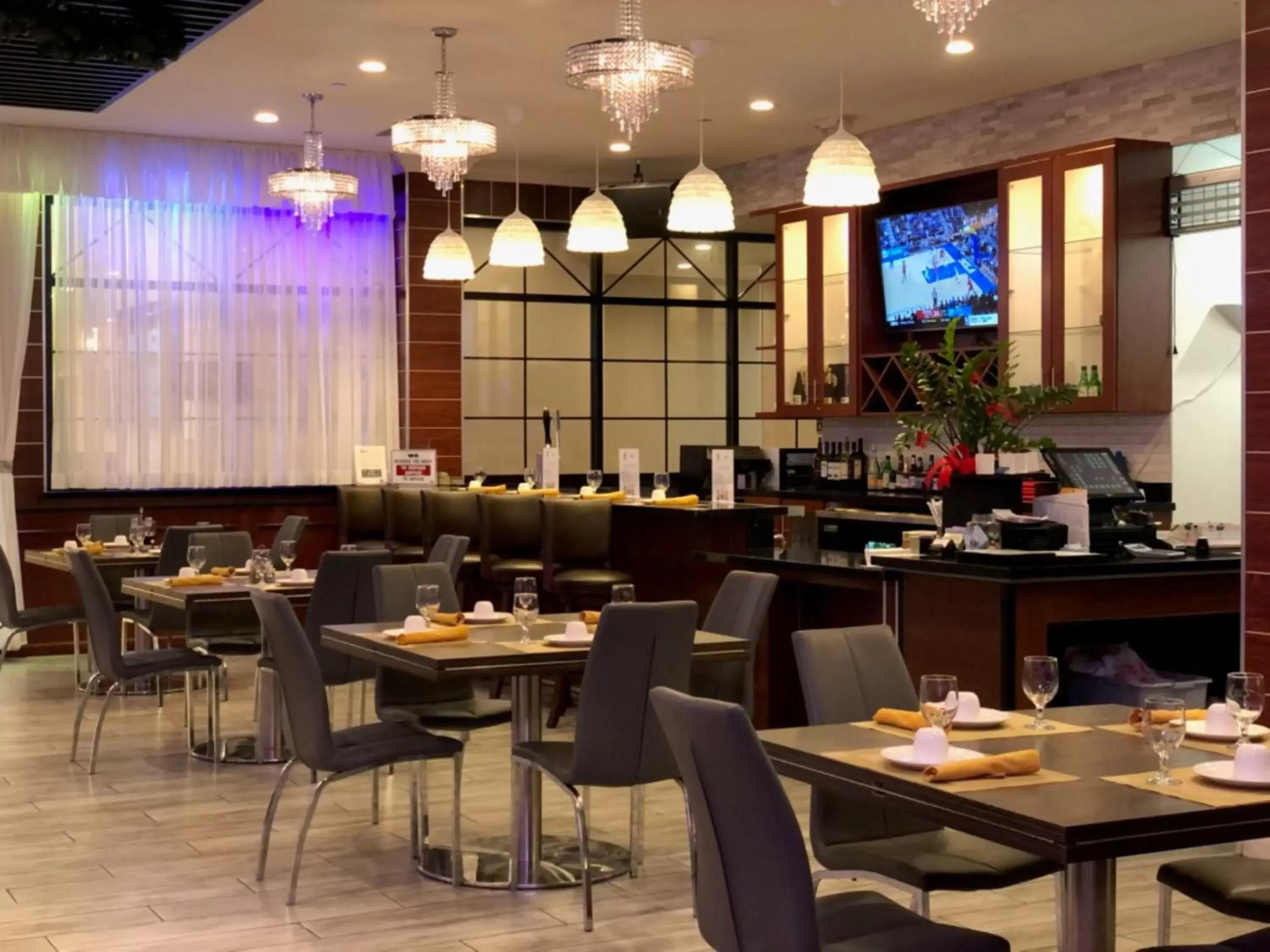 Lounge or bar, Restaurant/Places to Eat in Holiday Inn El Monte - Los Angeles, an IHG Hotel