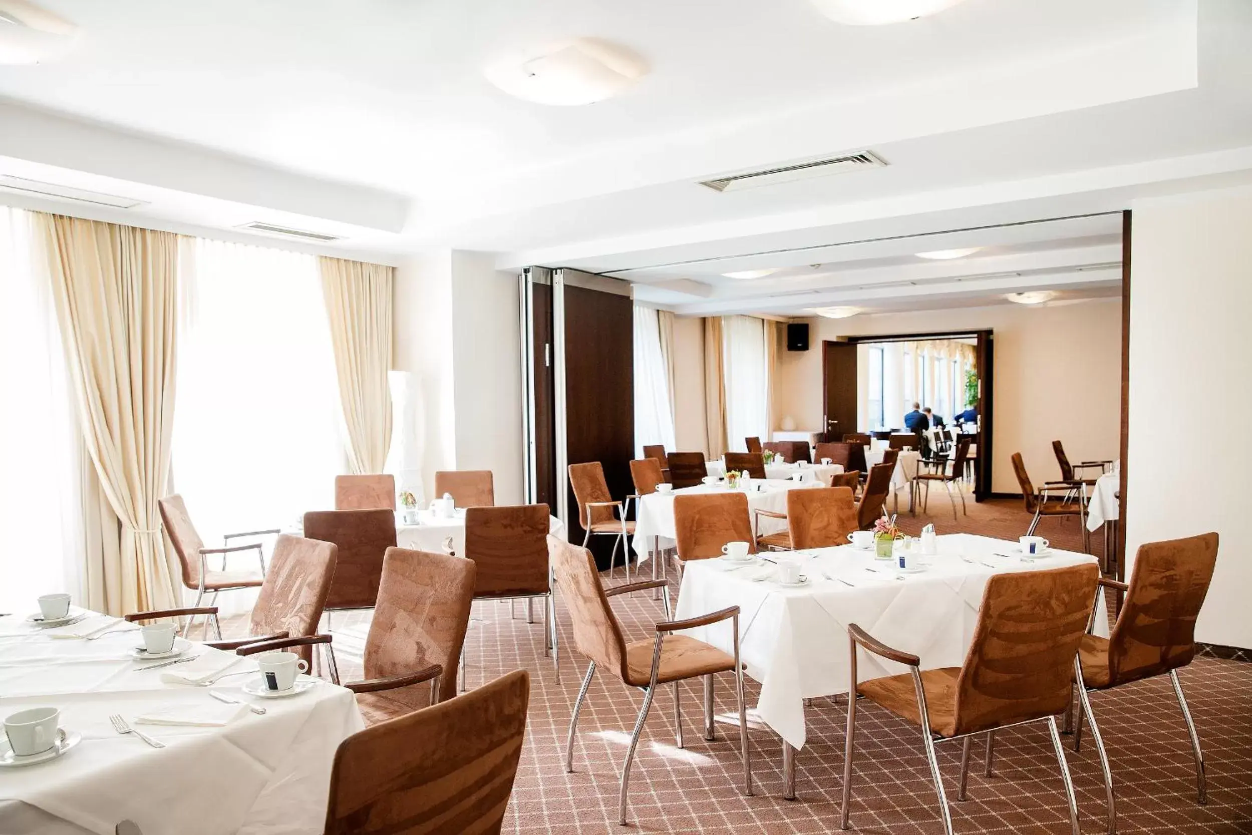 Banquet/Function facilities, Restaurant/Places to Eat in Hotel Sandwirth