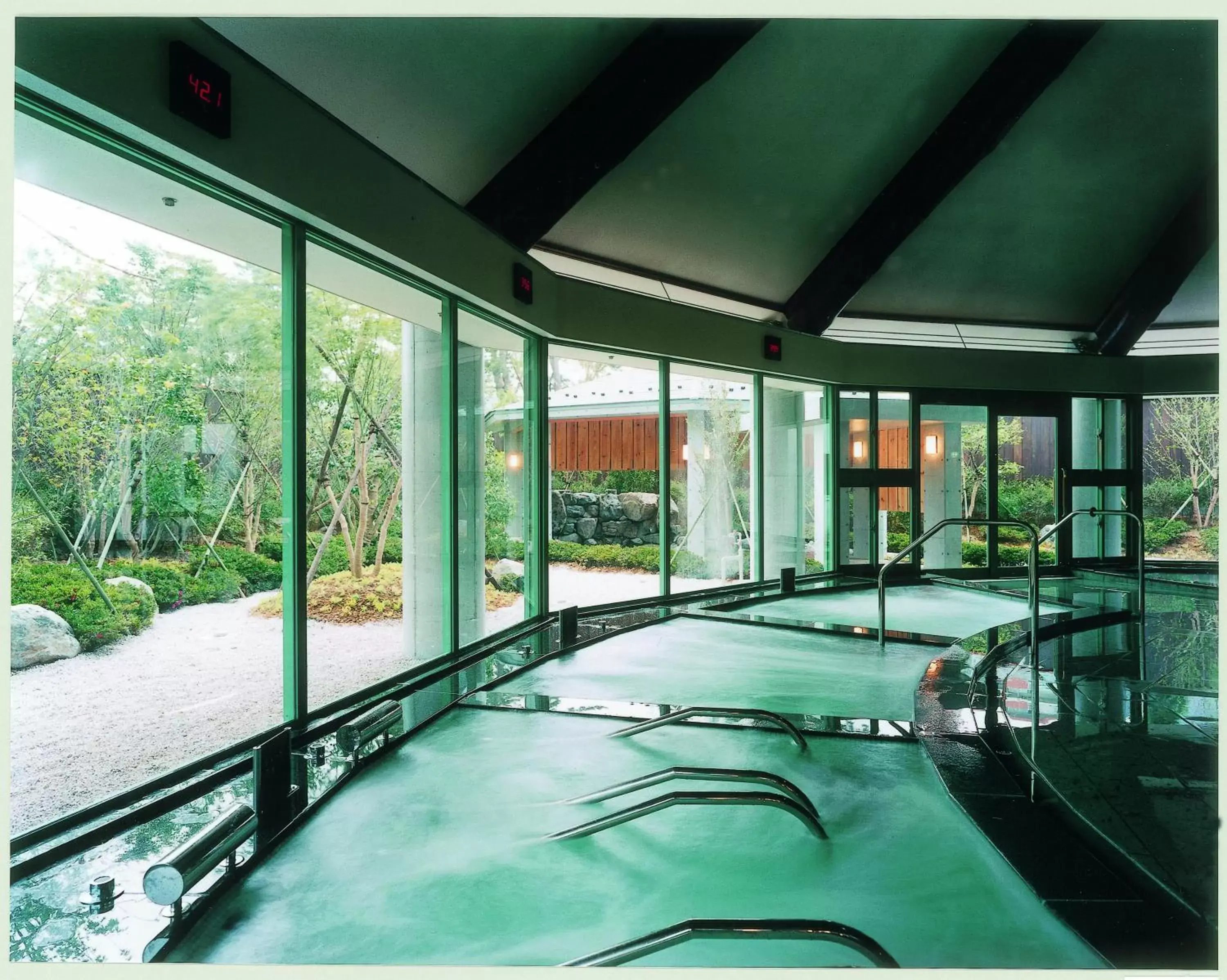 Hot Spring Bath, Swimming Pool in OU Hotel