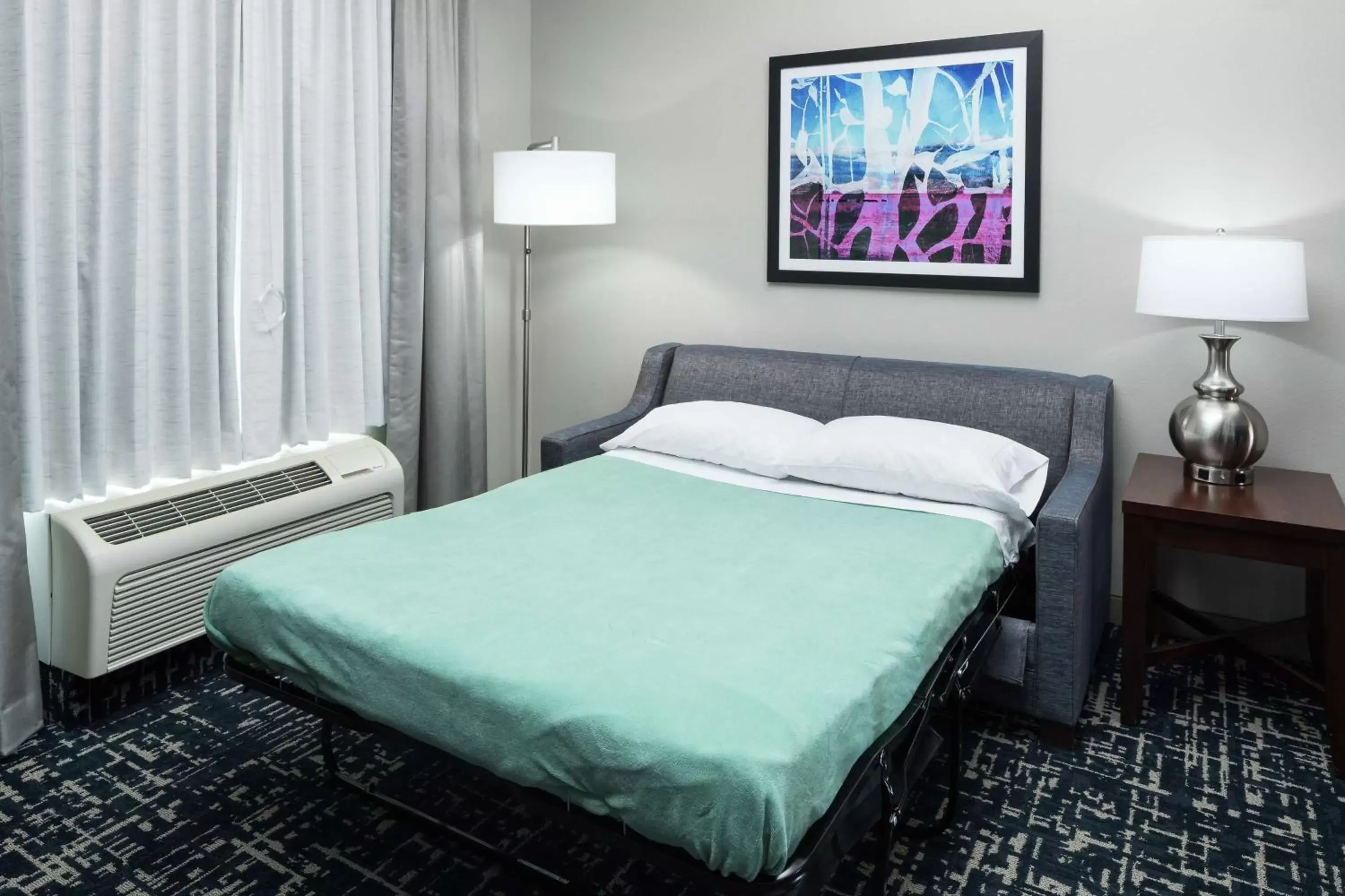 Bed in Homewood Suites by Hilton Fresno Airport/Clovis