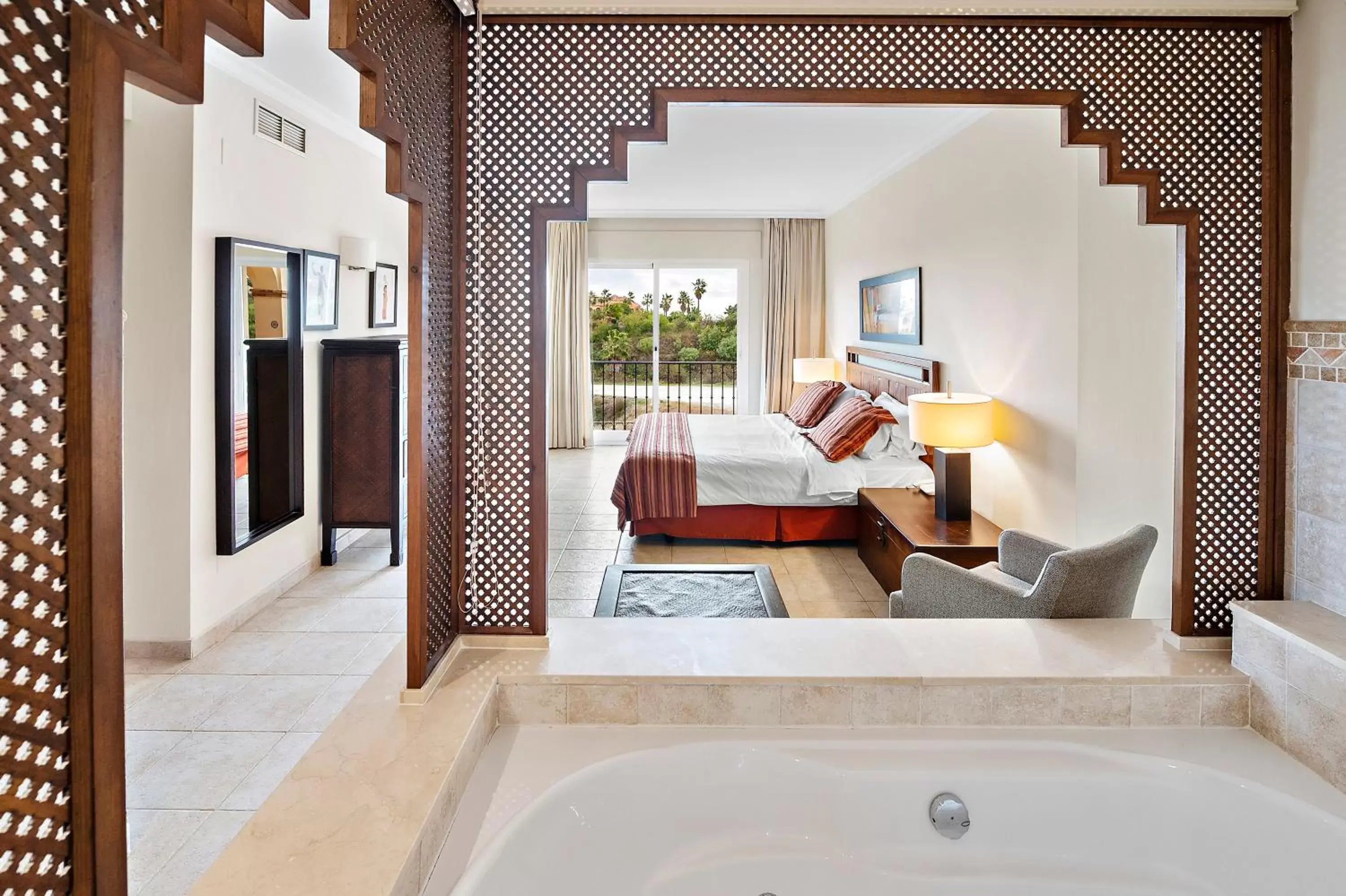 Bedroom, Bathroom in Wyndham Grand Residences Costa del Sol
