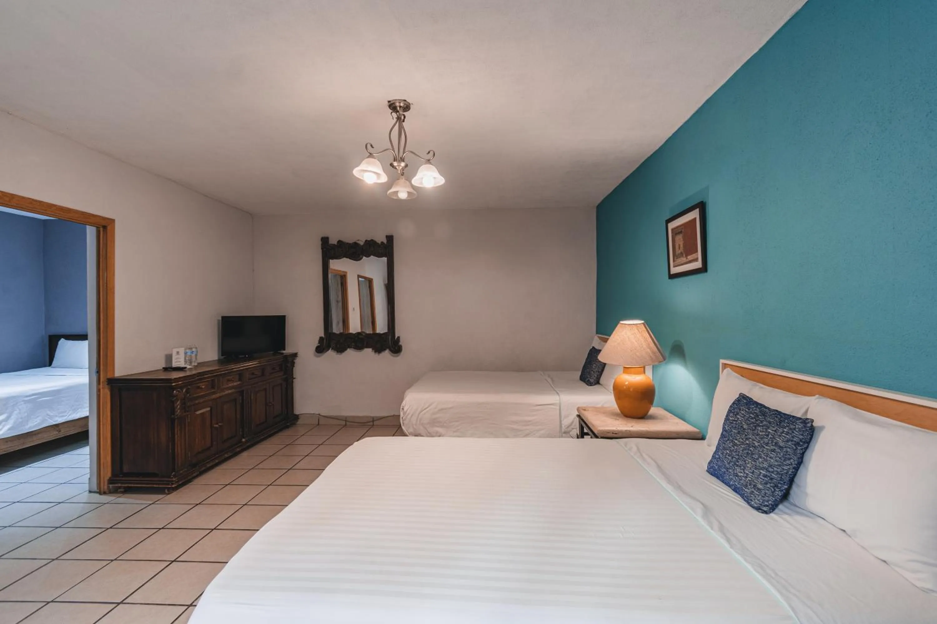 Photo of the whole room in Hotel Casa Santamaría