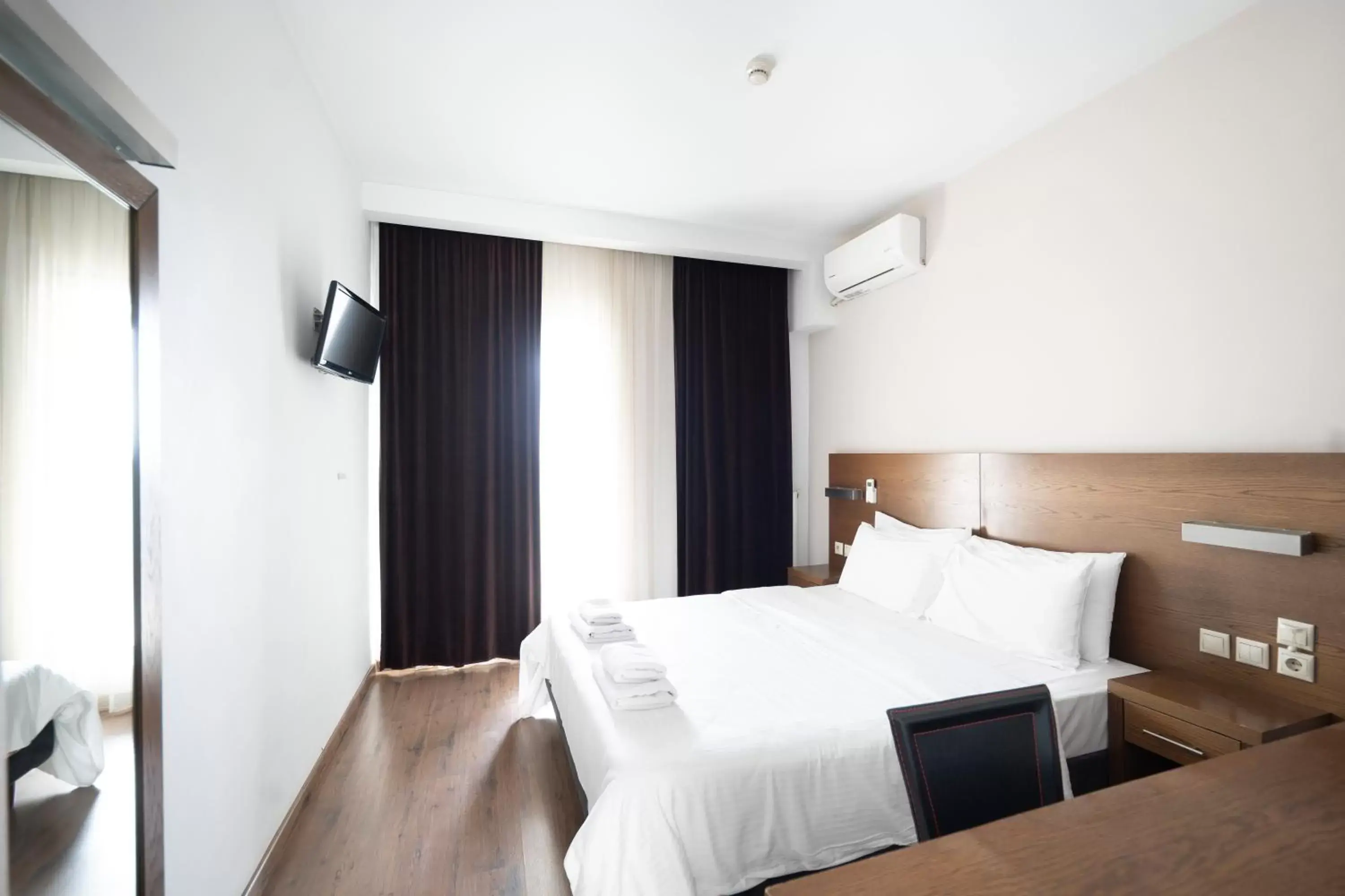 Bedroom, Bed in Rotonda Hotel