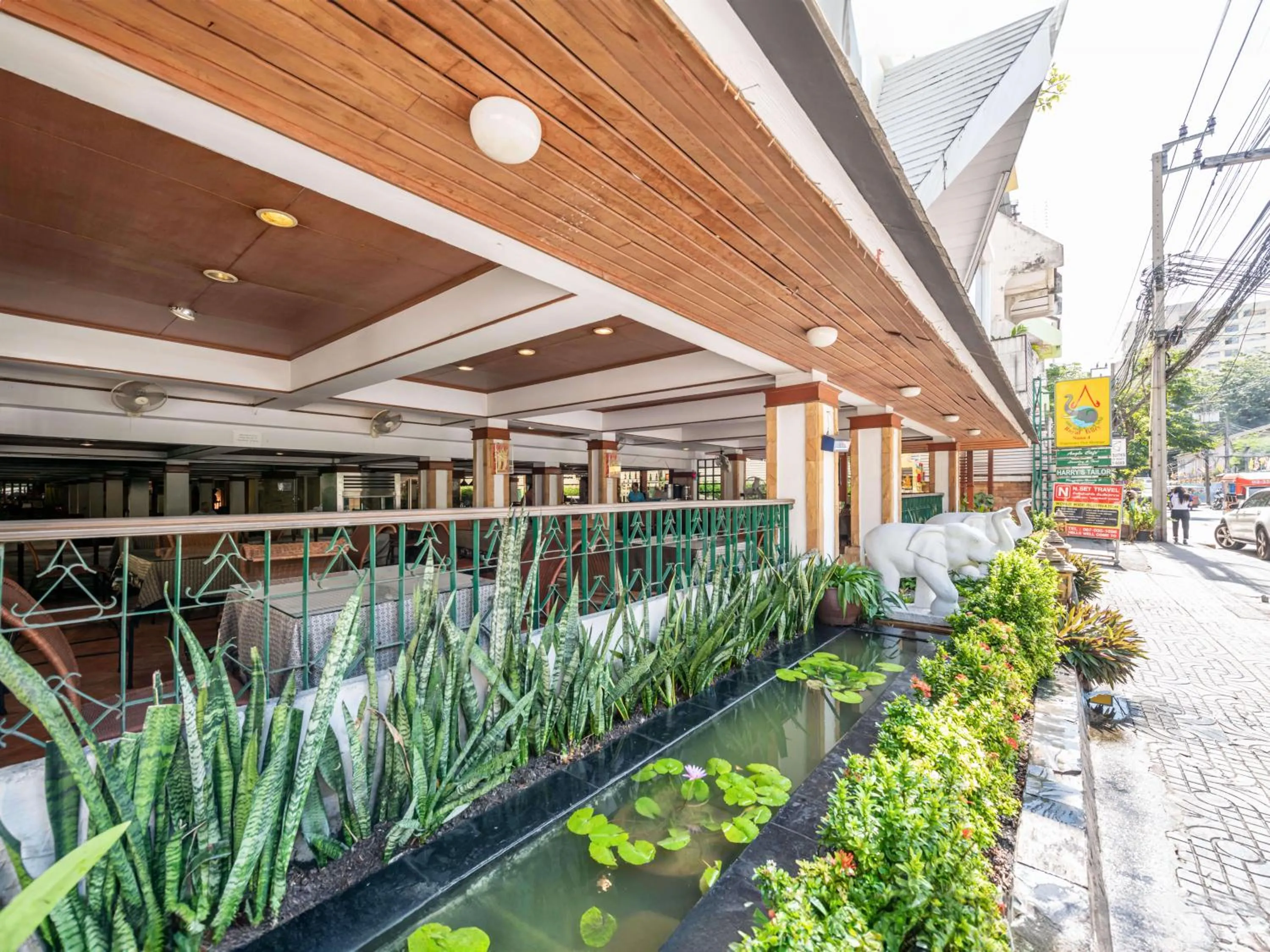 Property building in Royal Ivory Sukhumvit Nana