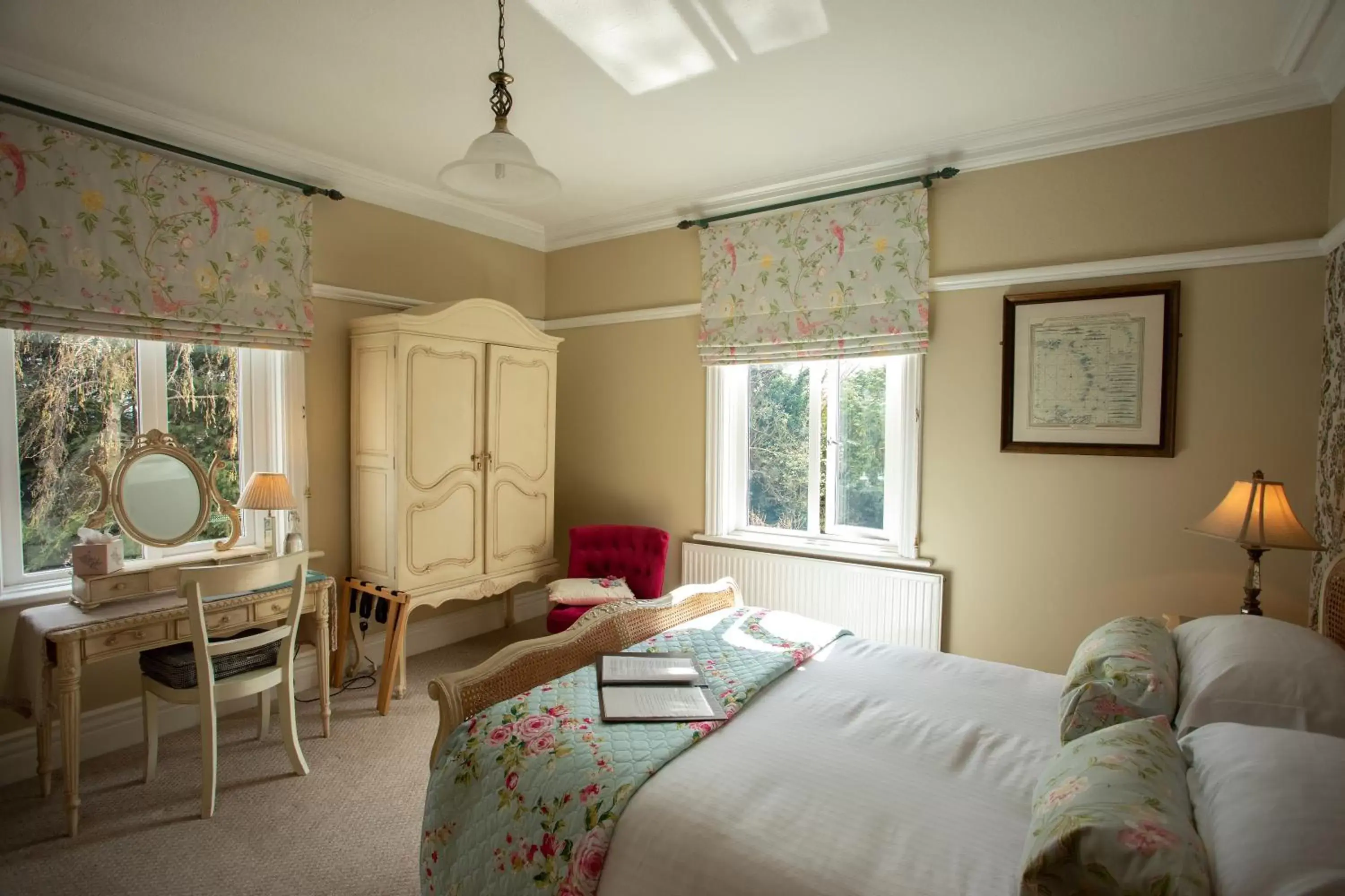 Bed in Treherne House & The Malvern Retreat