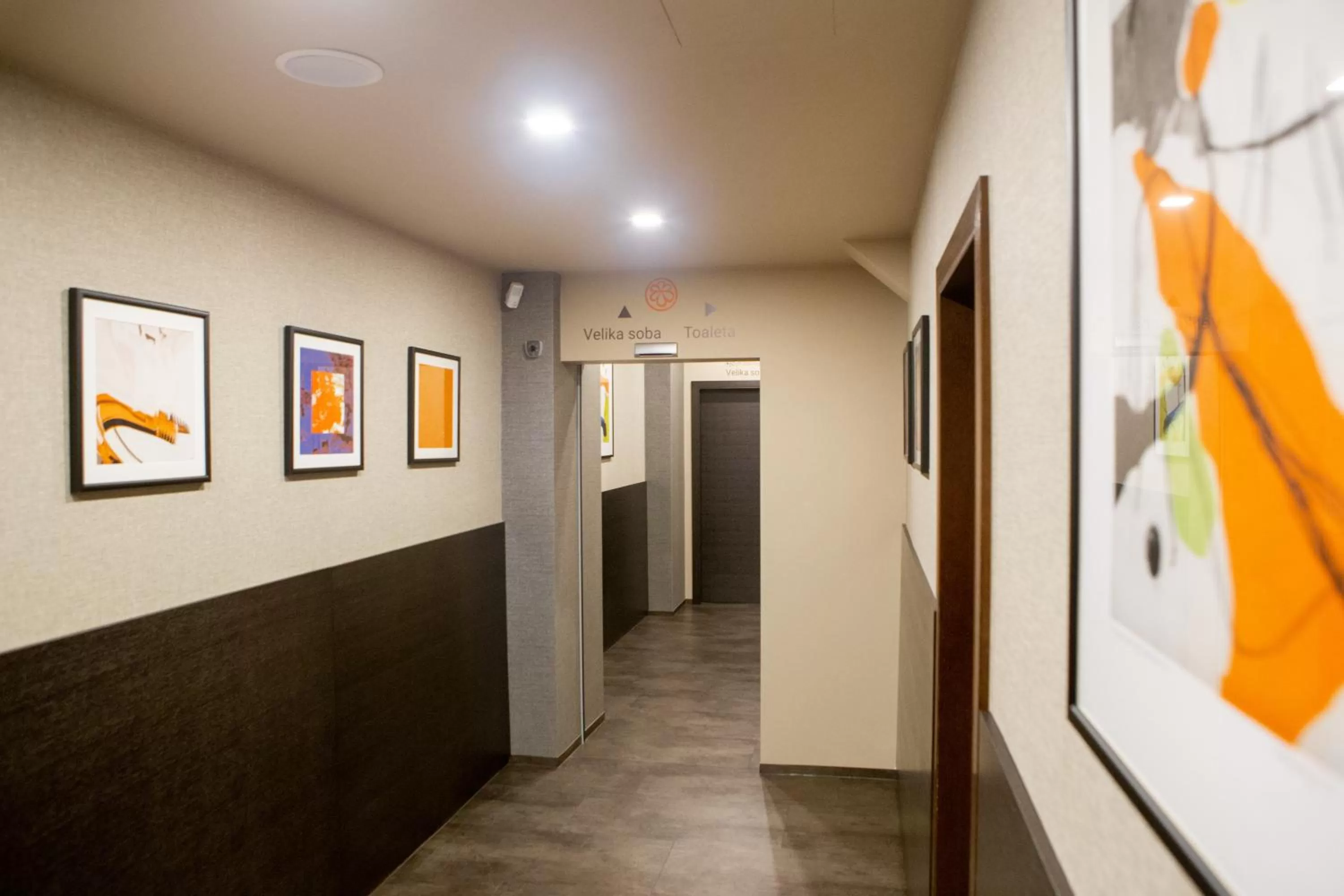 Restaurant/places to eat in Hotel Pomaranča