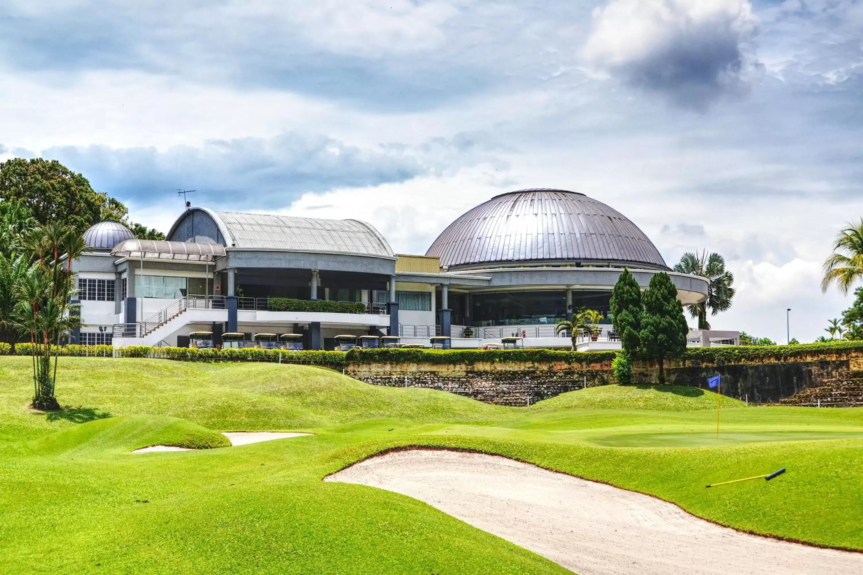 Golfcourse in Meru Suites at Meru Valley Resort