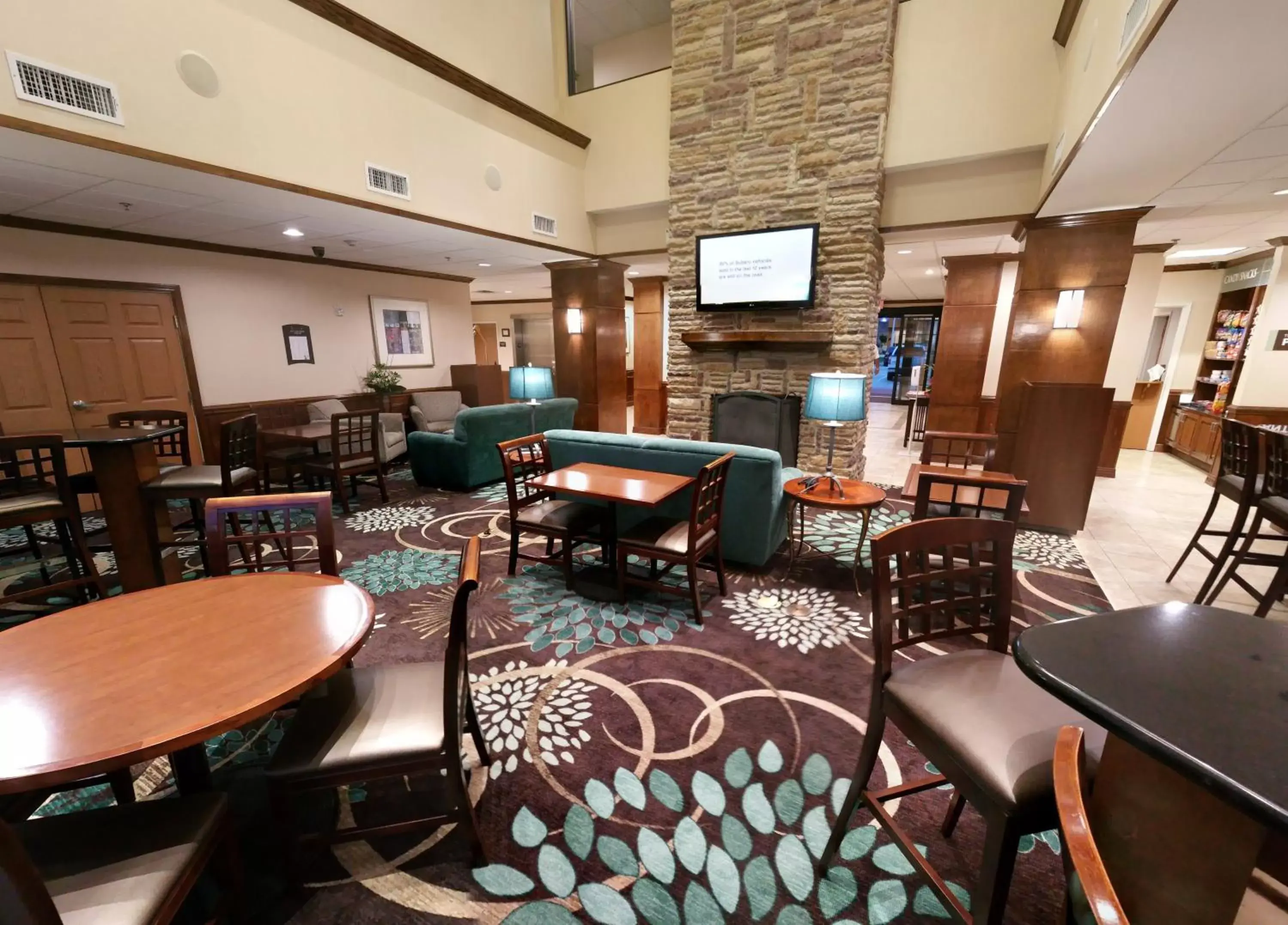 Breakfast, Lounge/Bar in Staybridge Suites Corpus Christi, an IHG Hotel