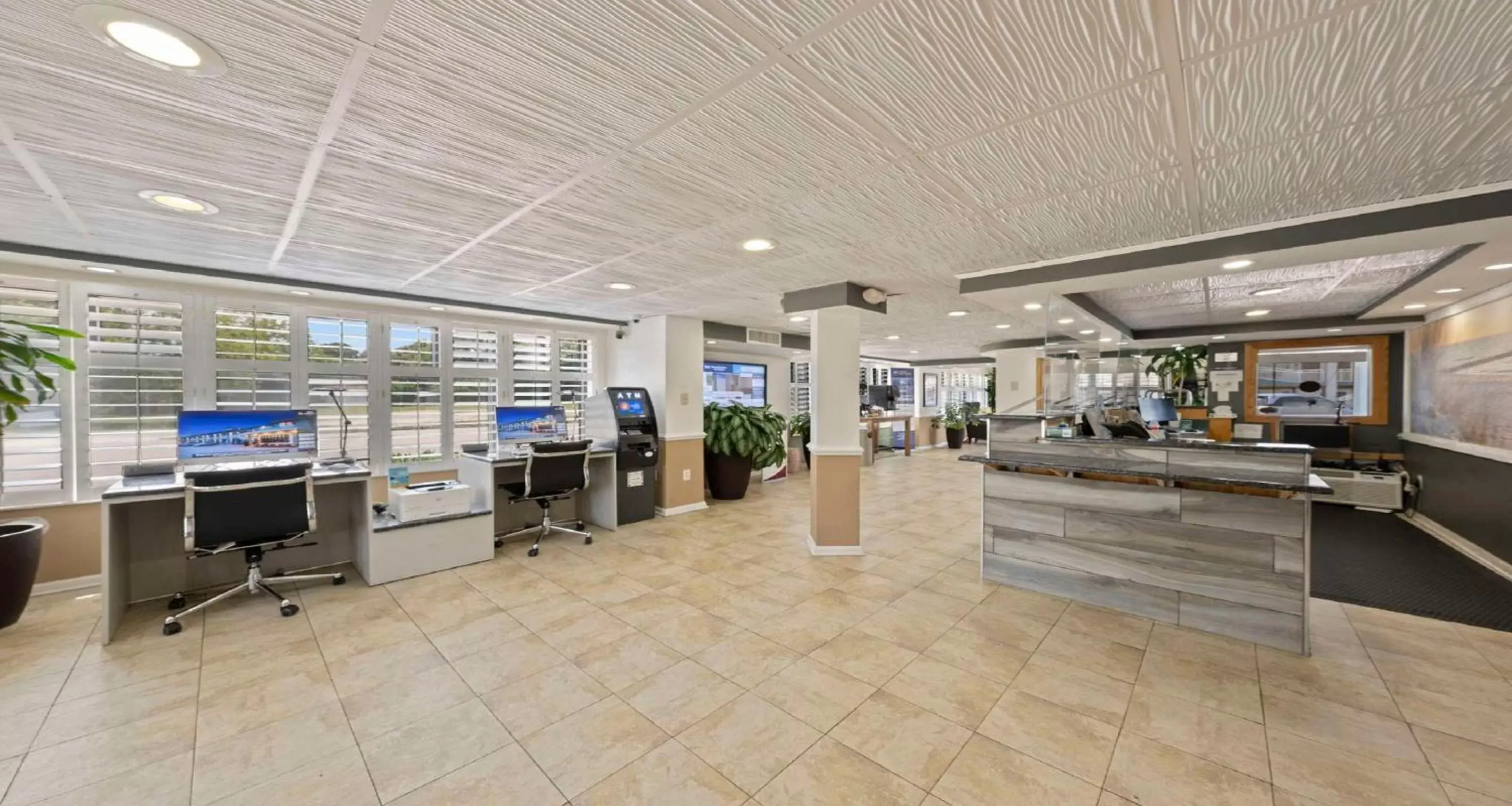 Lobby or reception in Best Western Plus Holiday Sands Inn & Suites