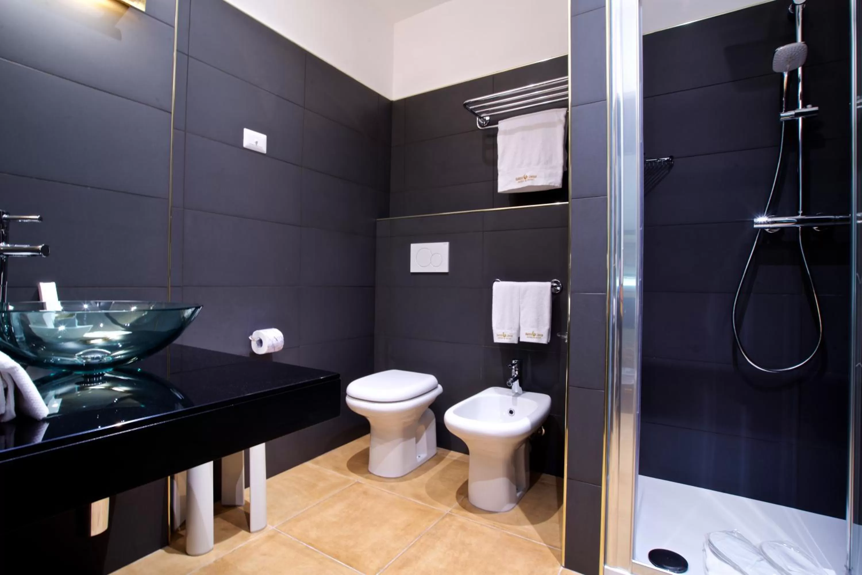 Bathroom in Design Suite Tirano