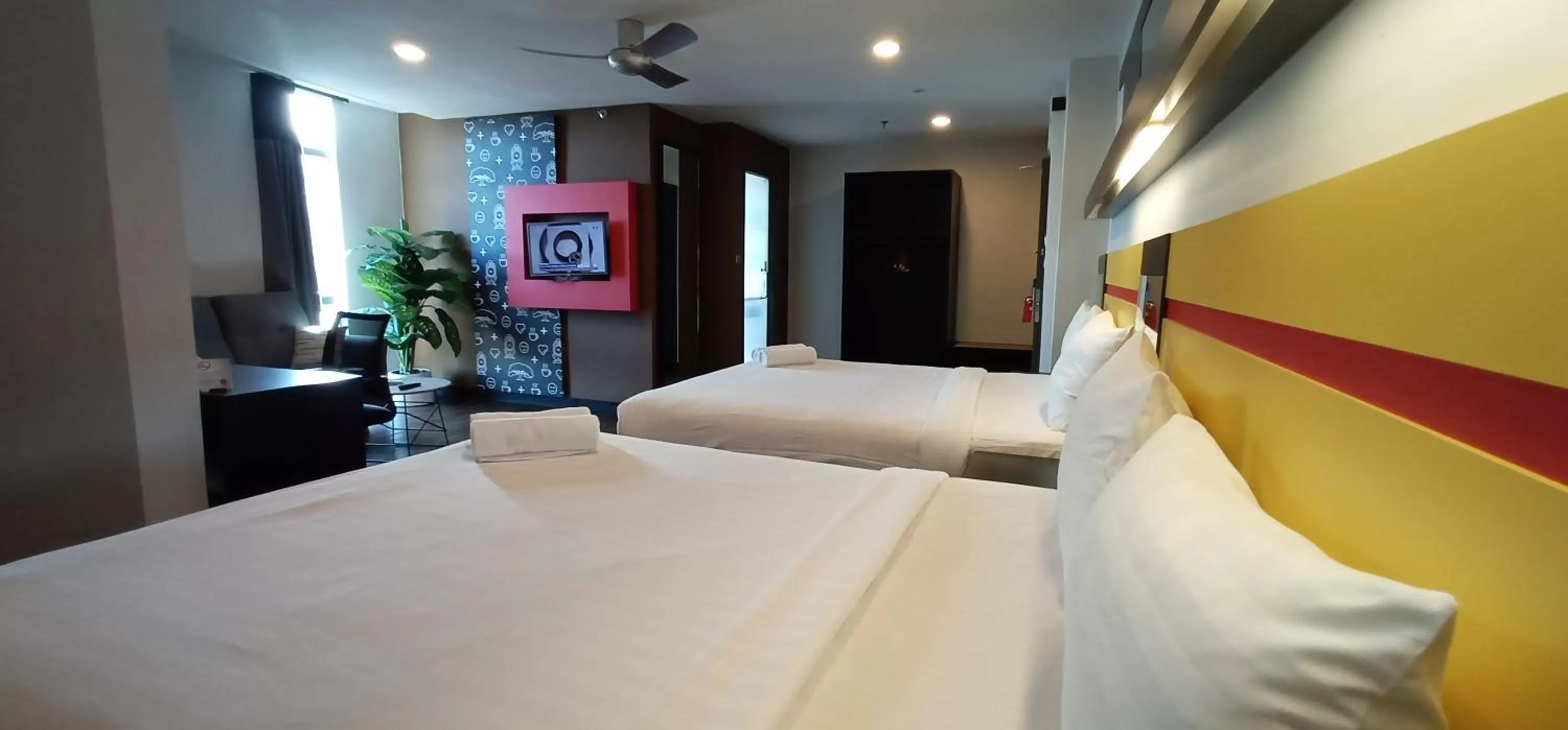 Photo of the whole room, Bed in Sense Hotel Taiping