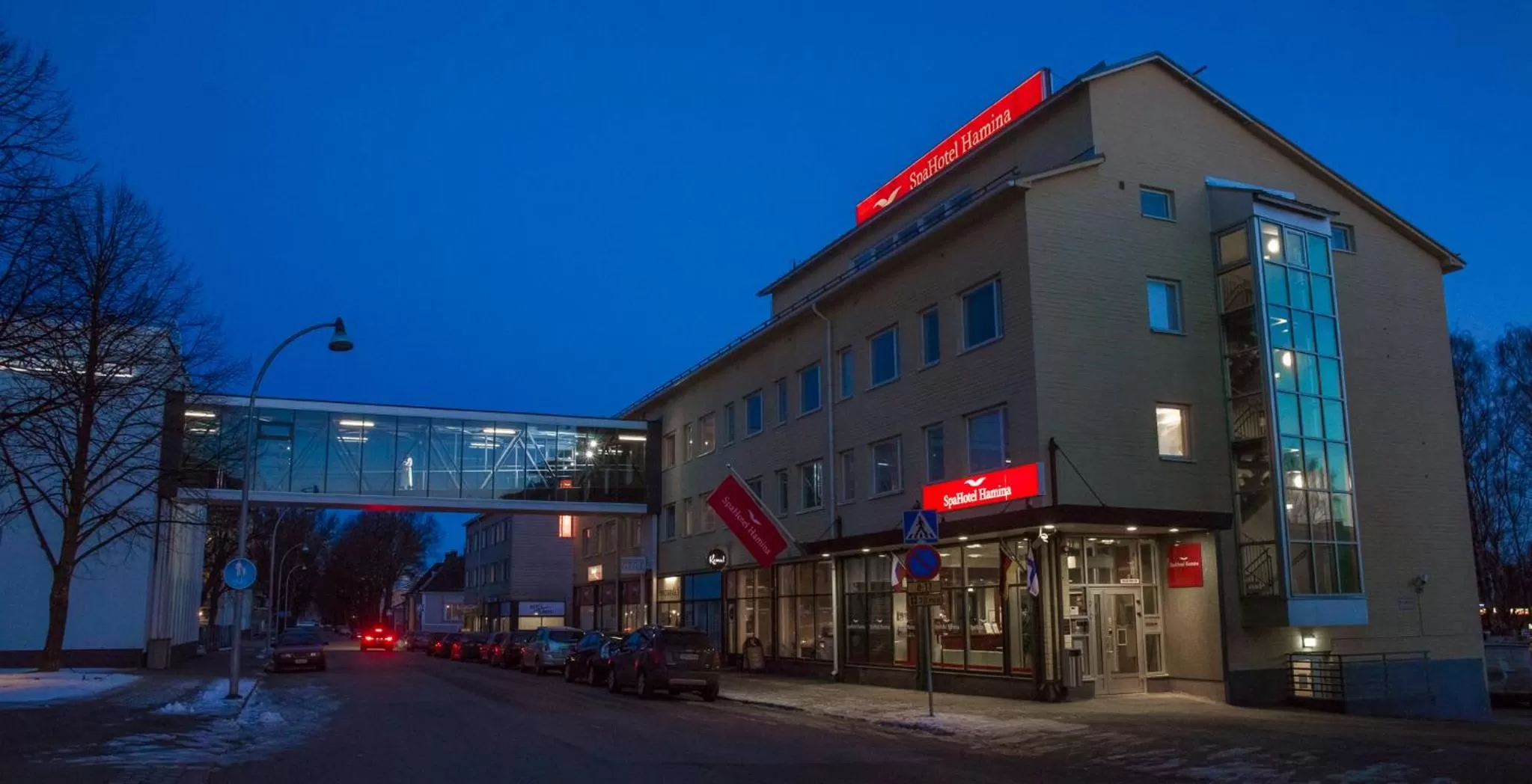 Facade/entrance in SpaHotel Hamina