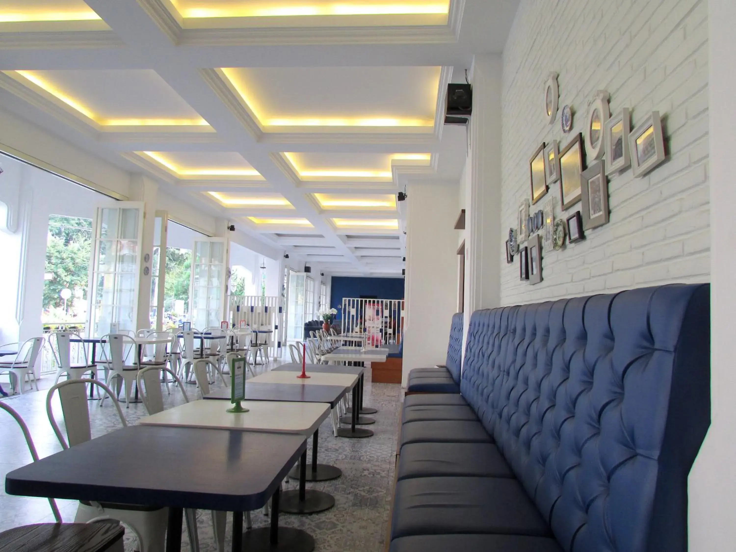 Restaurant/places to eat in Riche Heritage Hotel Restaurant/places to eat in Riche Heritage Hotel