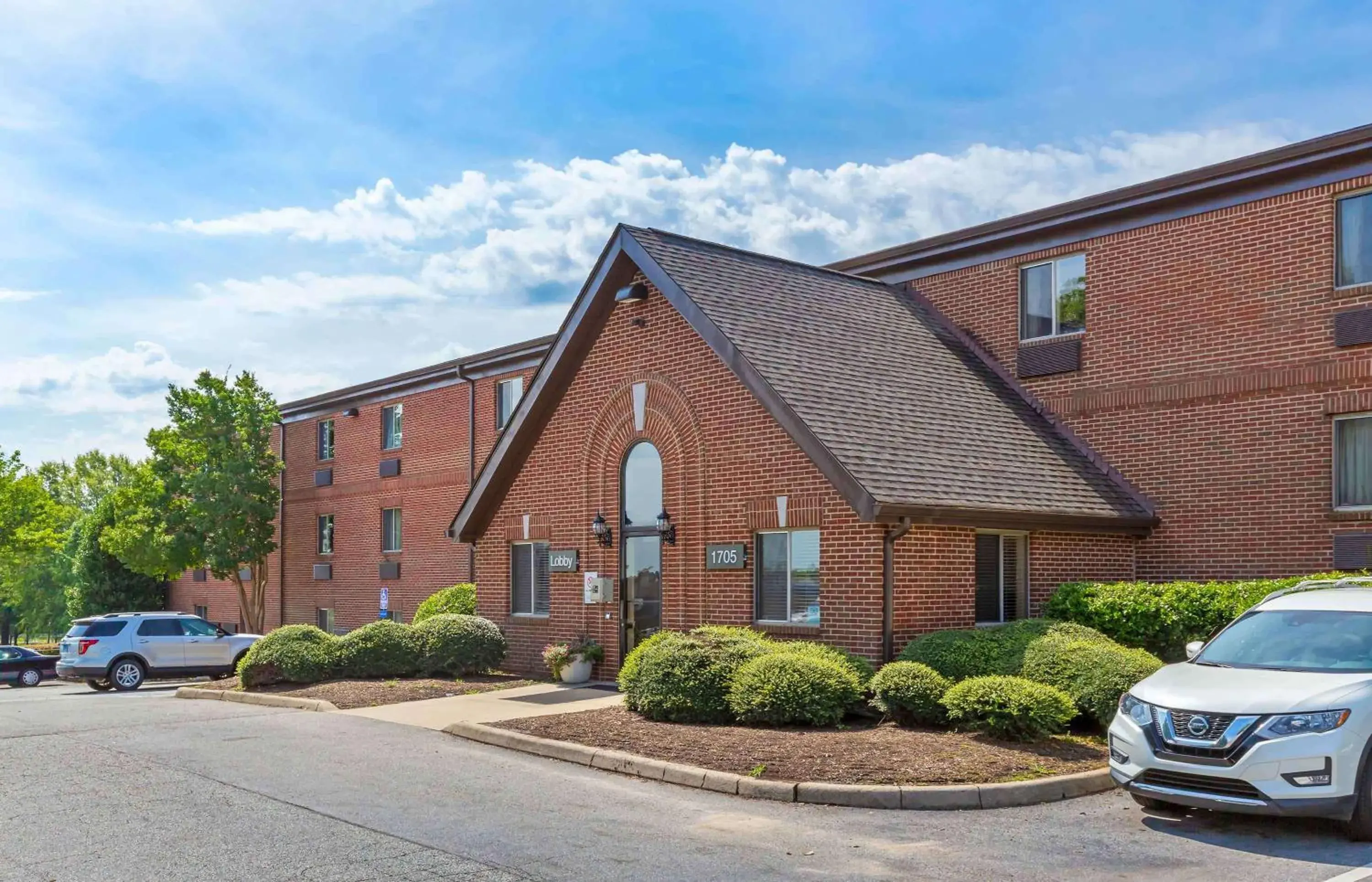 Property Building in Extended Stay America Suites - Greensboro - Wendover Ave