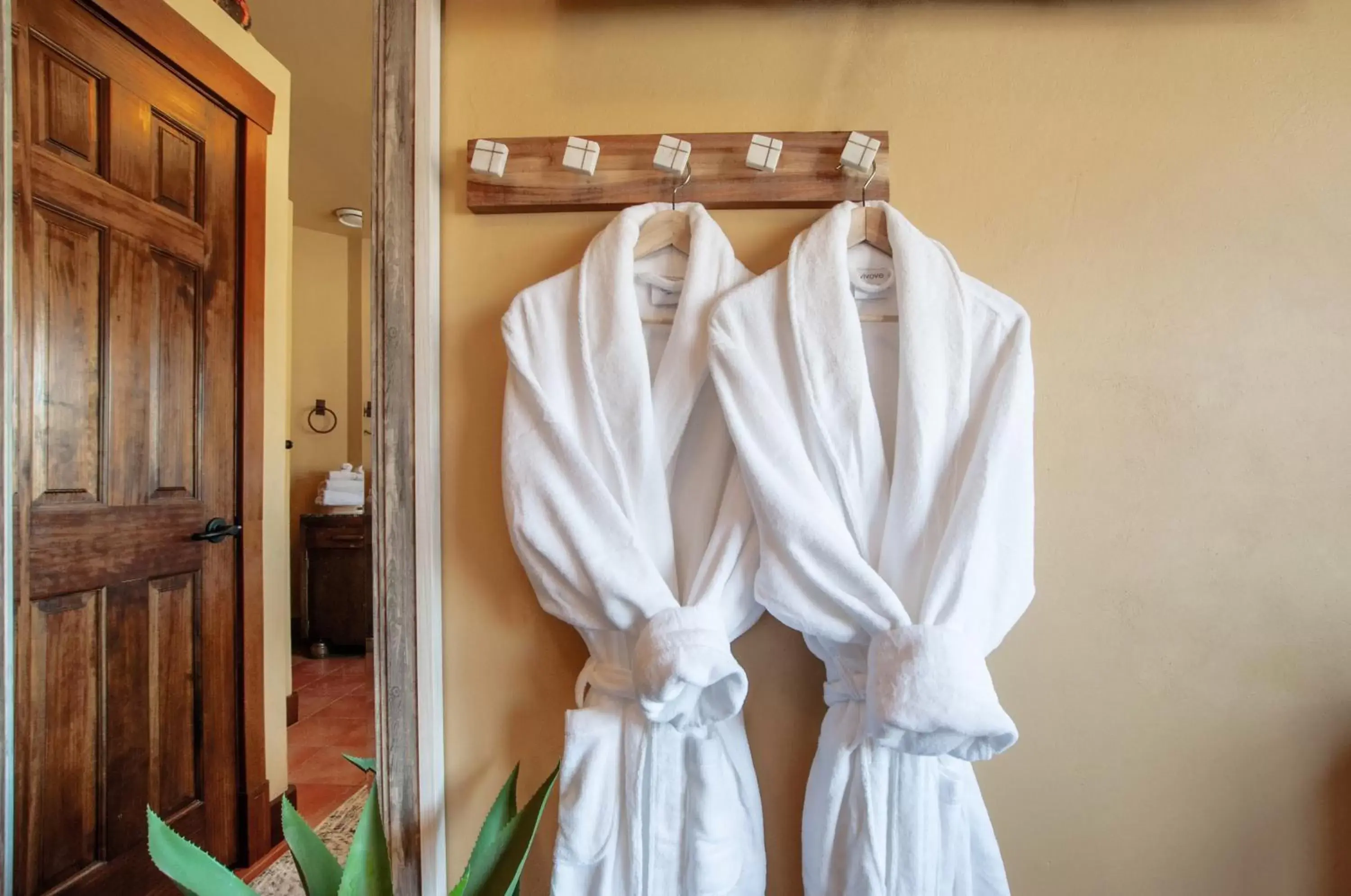 Decorative detail, Bed in Casa Grande Inn & Suites