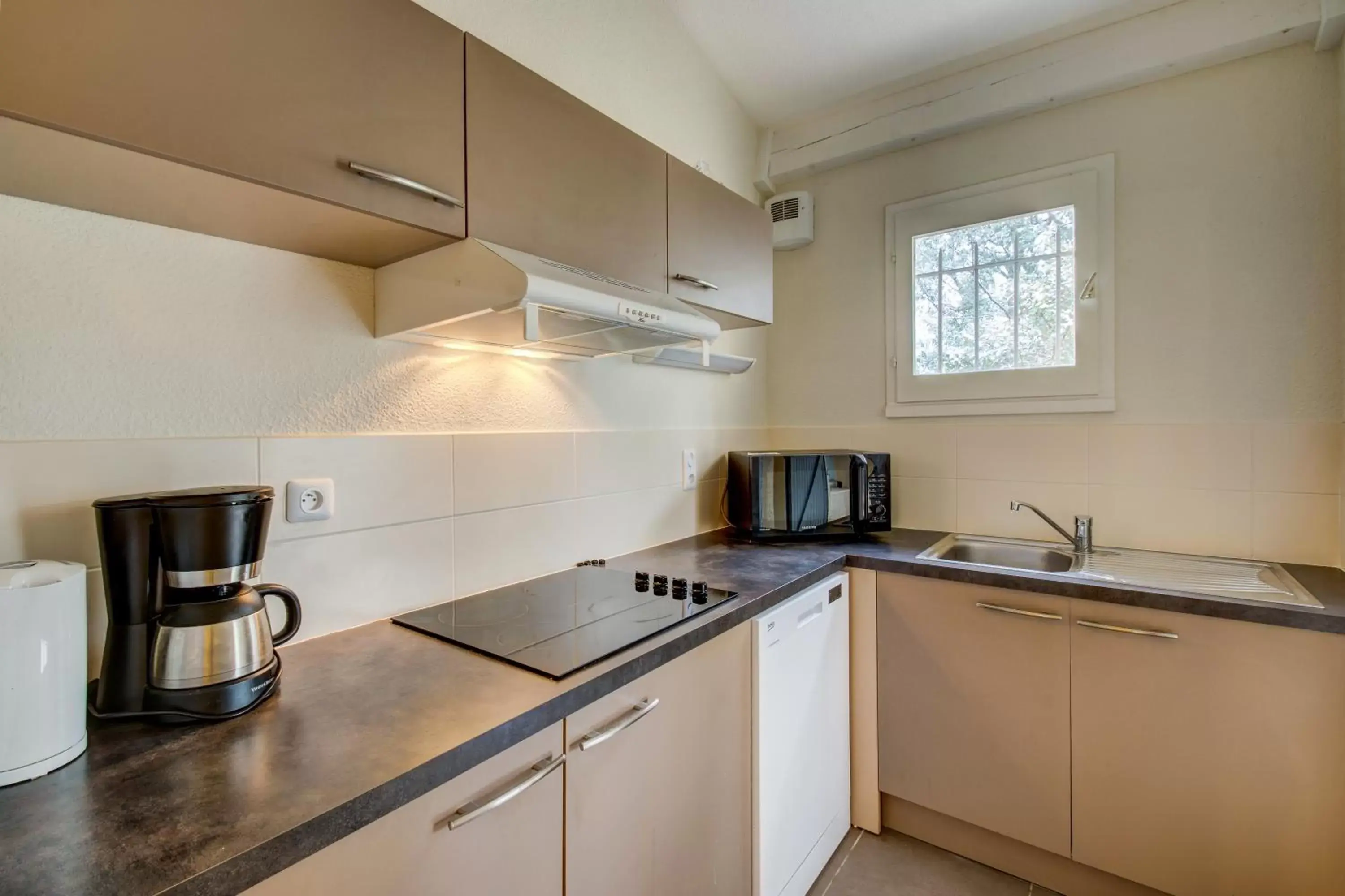 Kitchen or kitchenette, Kitchen/Kitchenette in Domaine de La Tour Carrée