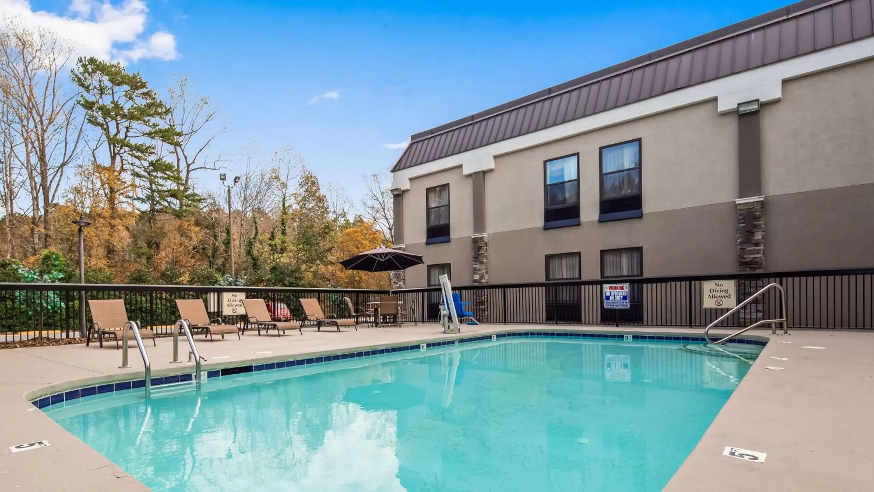 On site, Swimming Pool in Best Western Albemarle Inn