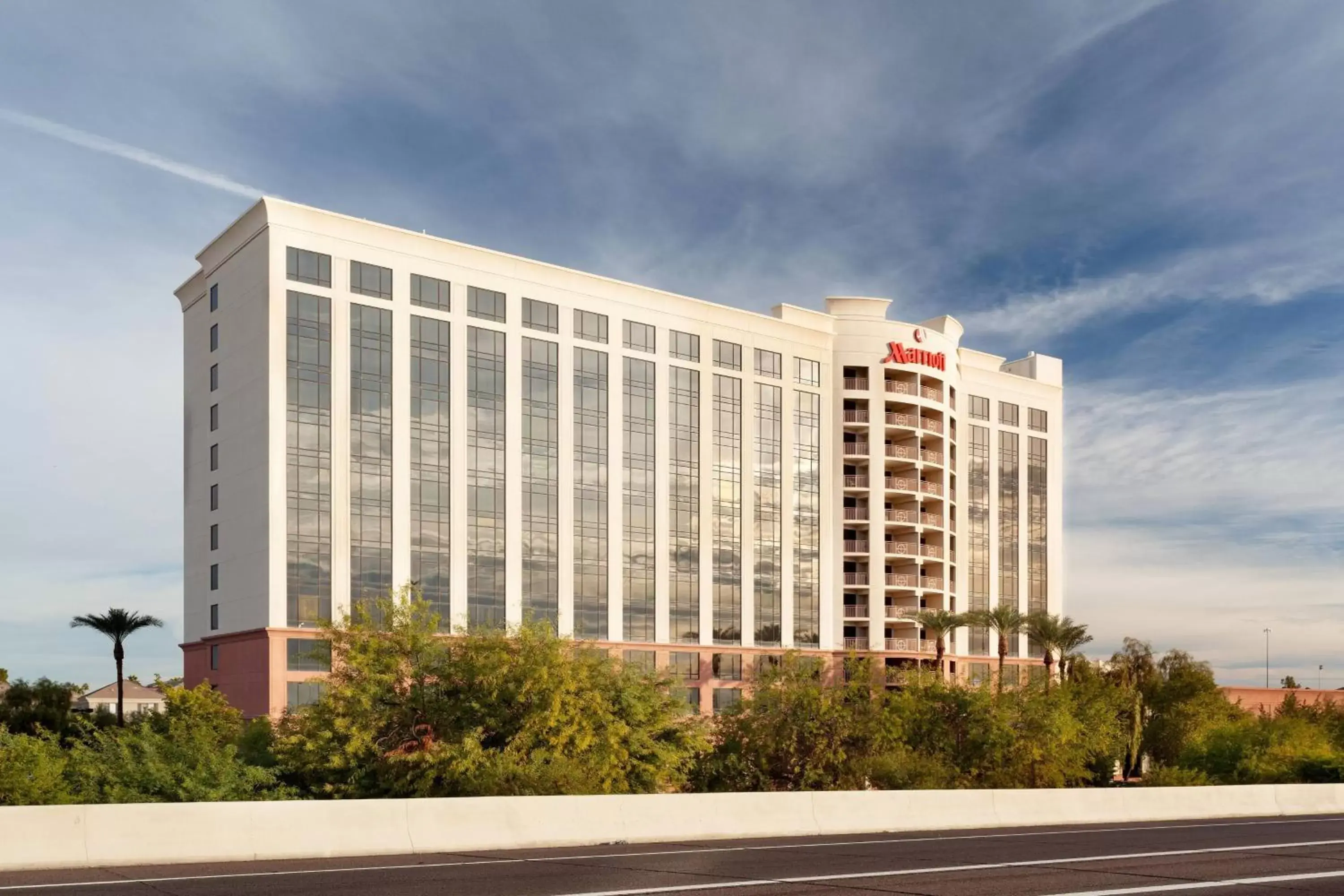 Property Building in Marriott Phoenix Airport