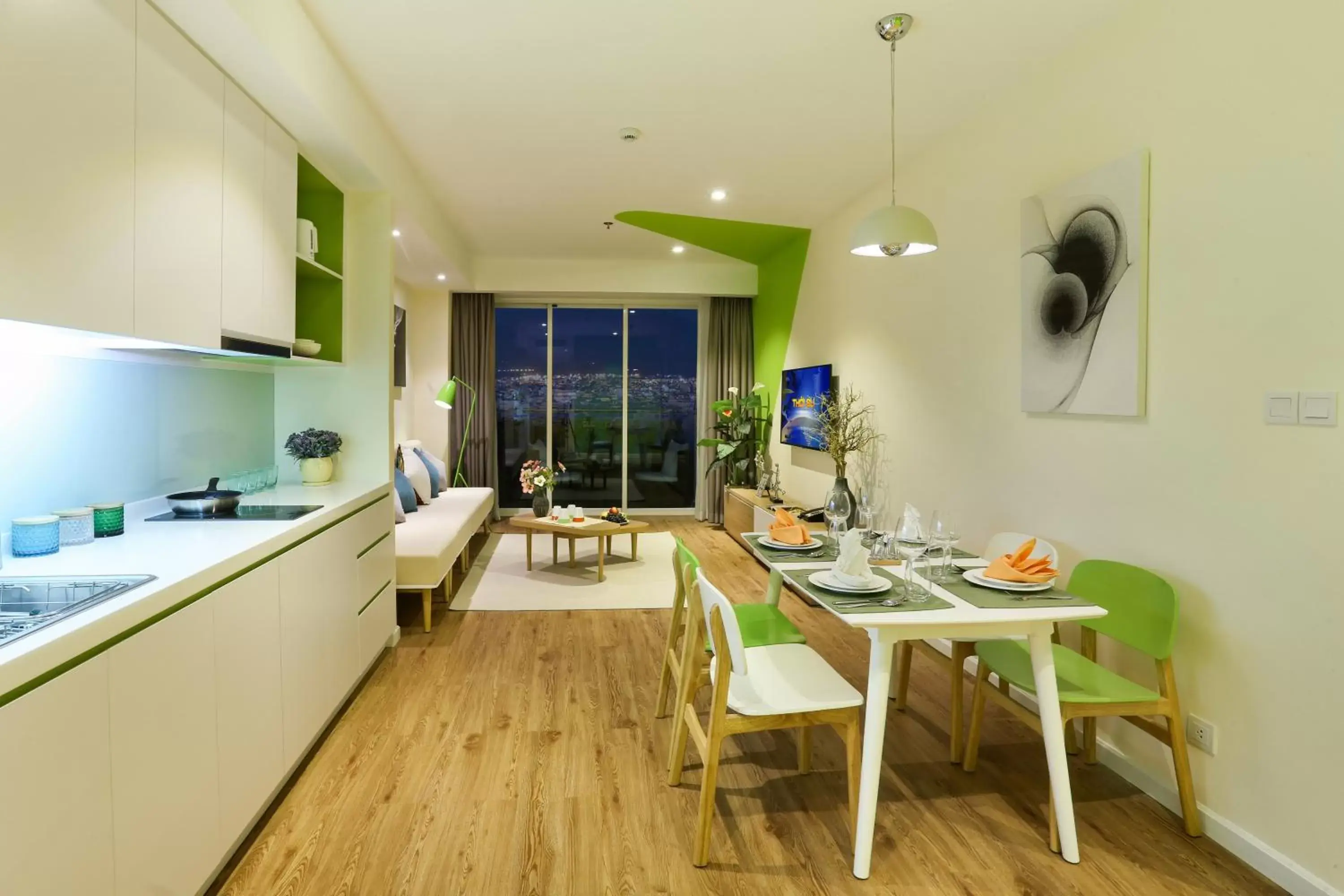 Kitchen or kitchenette, Dining Area in Ariyana SmartCondotel Nha Trang