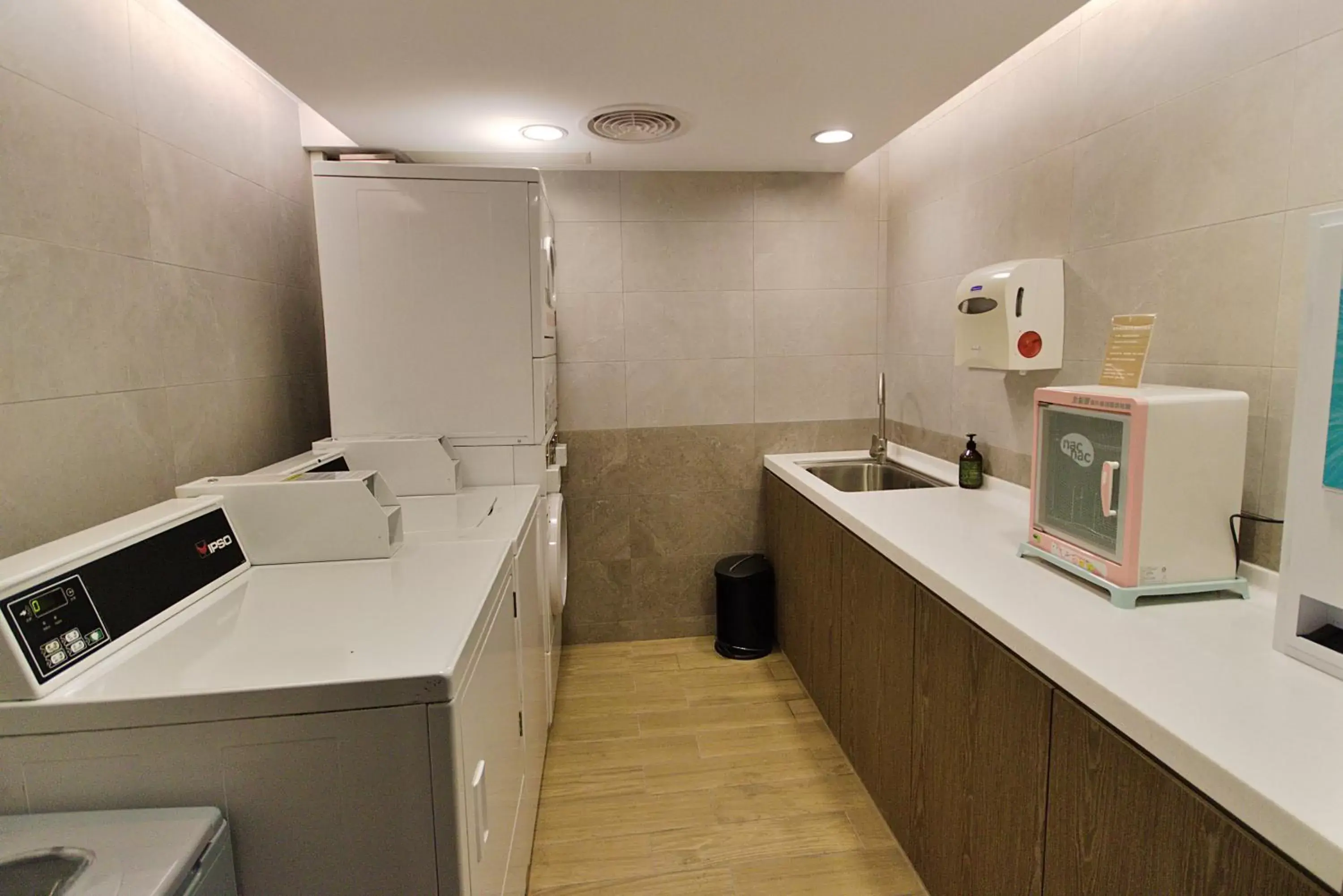 laundry, Kitchen/Kitchenette in Lakeshore Hotel Hualien